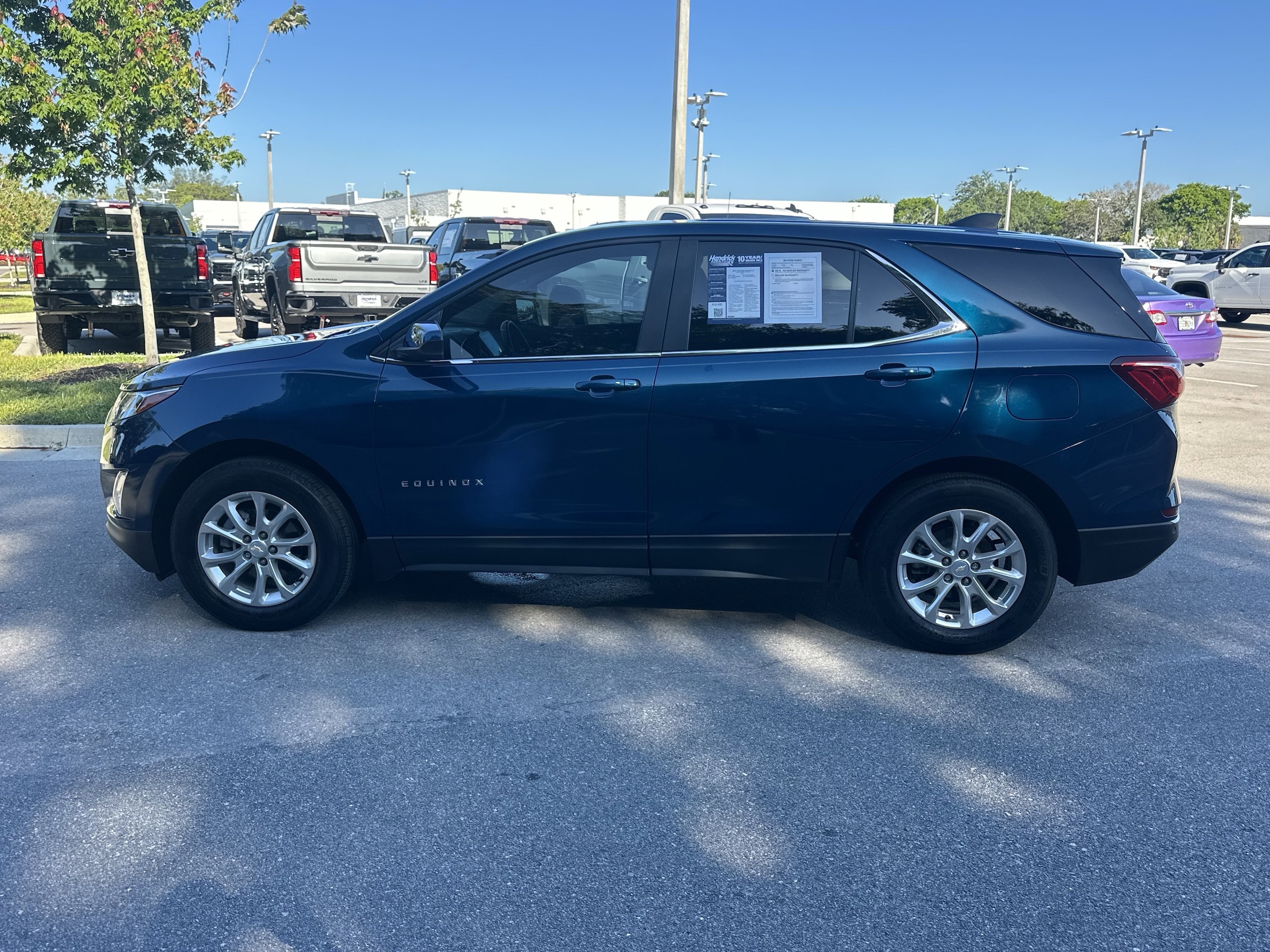 2021 Chevrolet Equinox LT photo 4