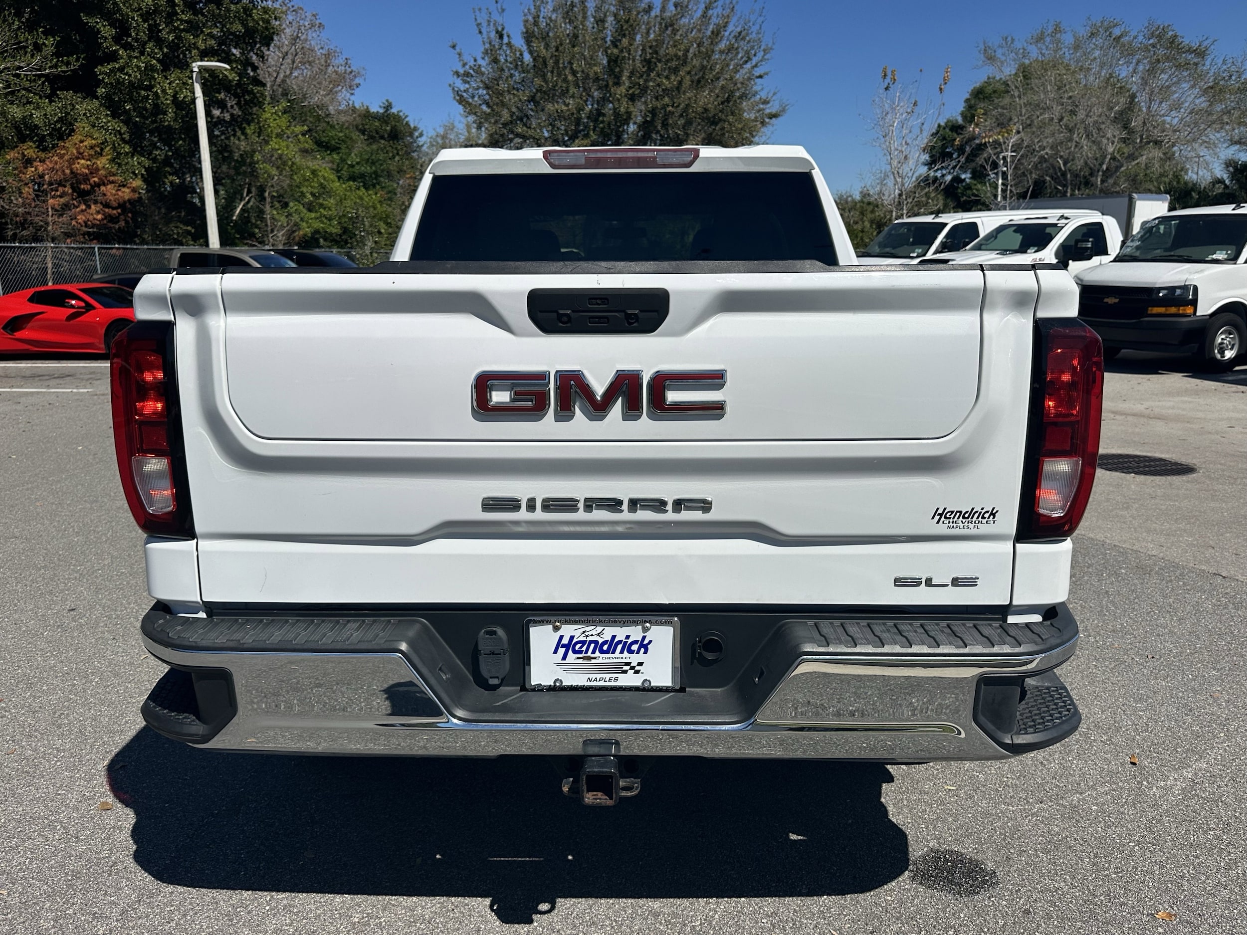 2021 GMC Sierra 1500 SLE photo 3