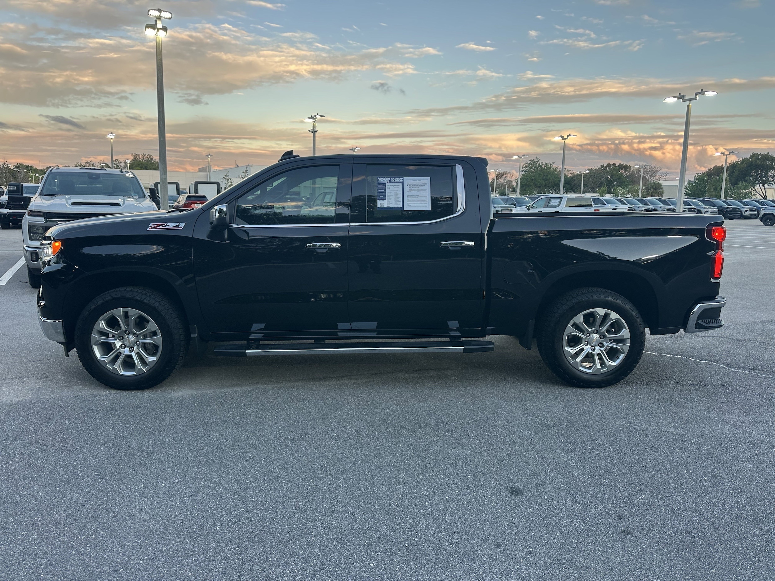 2024 Chevrolet Silverado 1500 LTZ photo 4