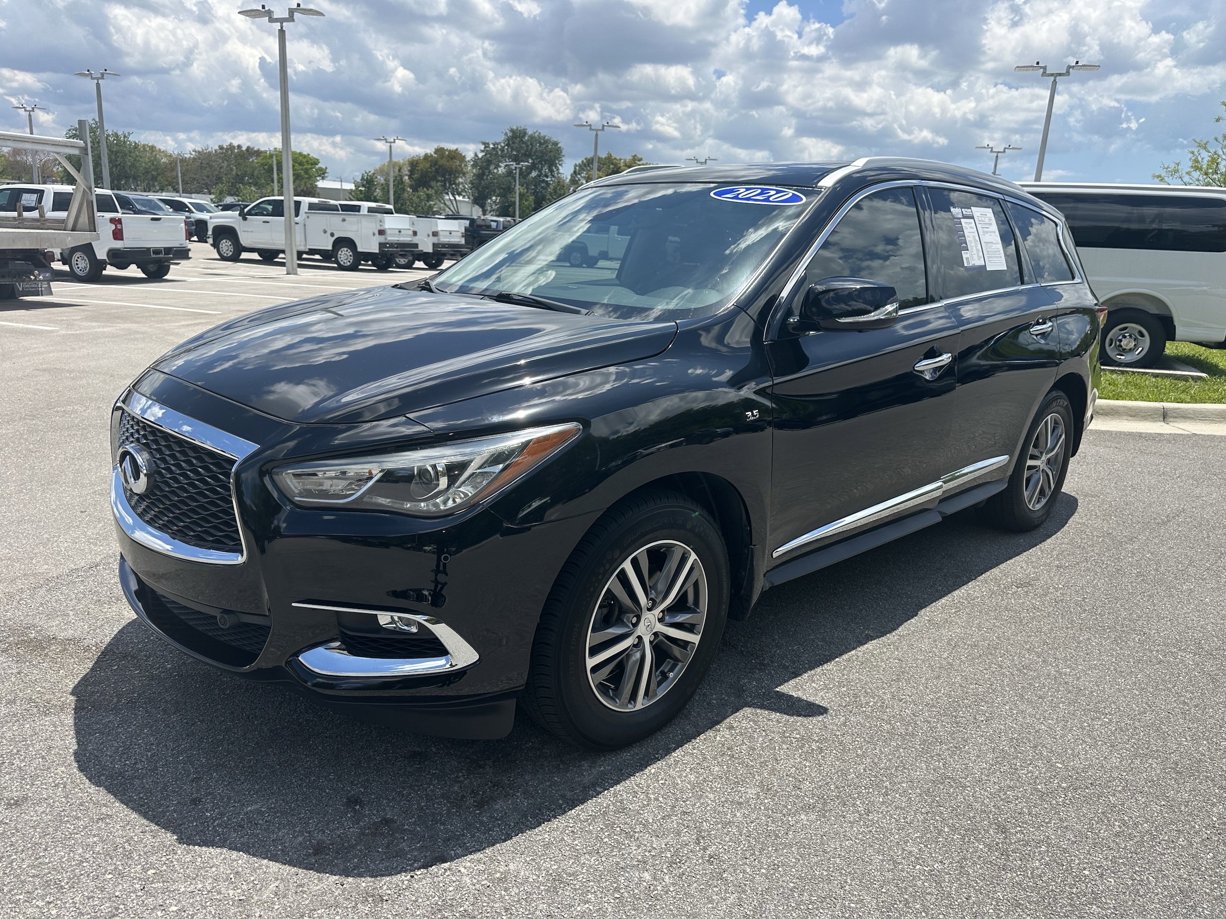 2020 INFINITI QX60 LUXE photo 4
