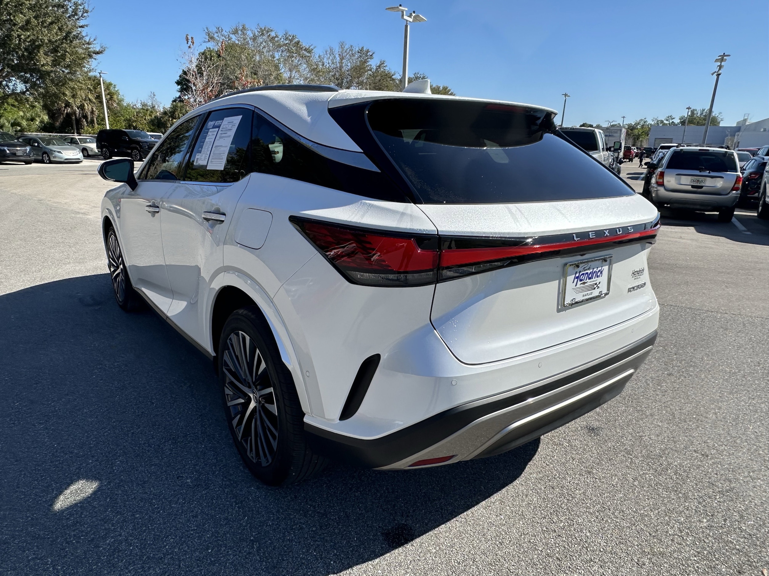 2024 LEXUS RX RX 350 Premium Plus photo 6