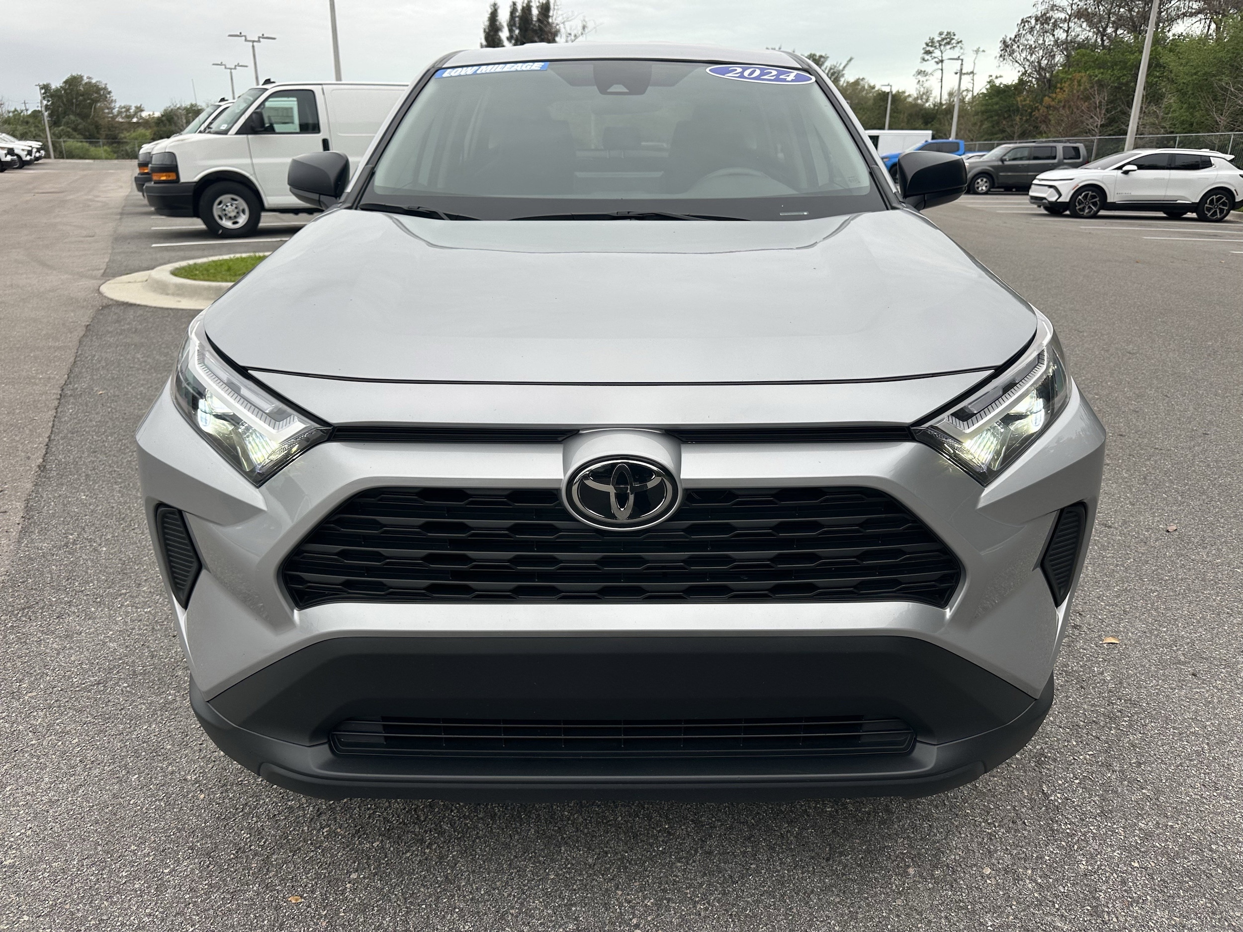 2024 Toyota RAV4 LE photo 2