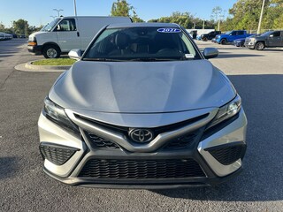 2021 Toyota Camry SE Sedan
