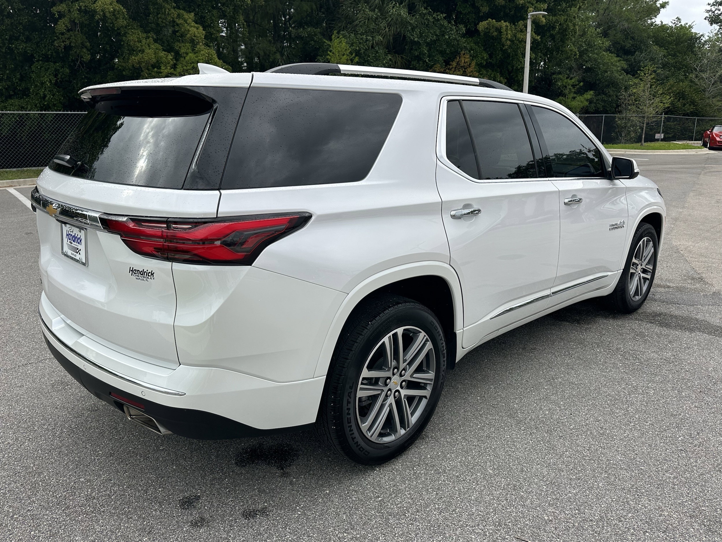 2023 Chevrolet Traverse High Country photo 3