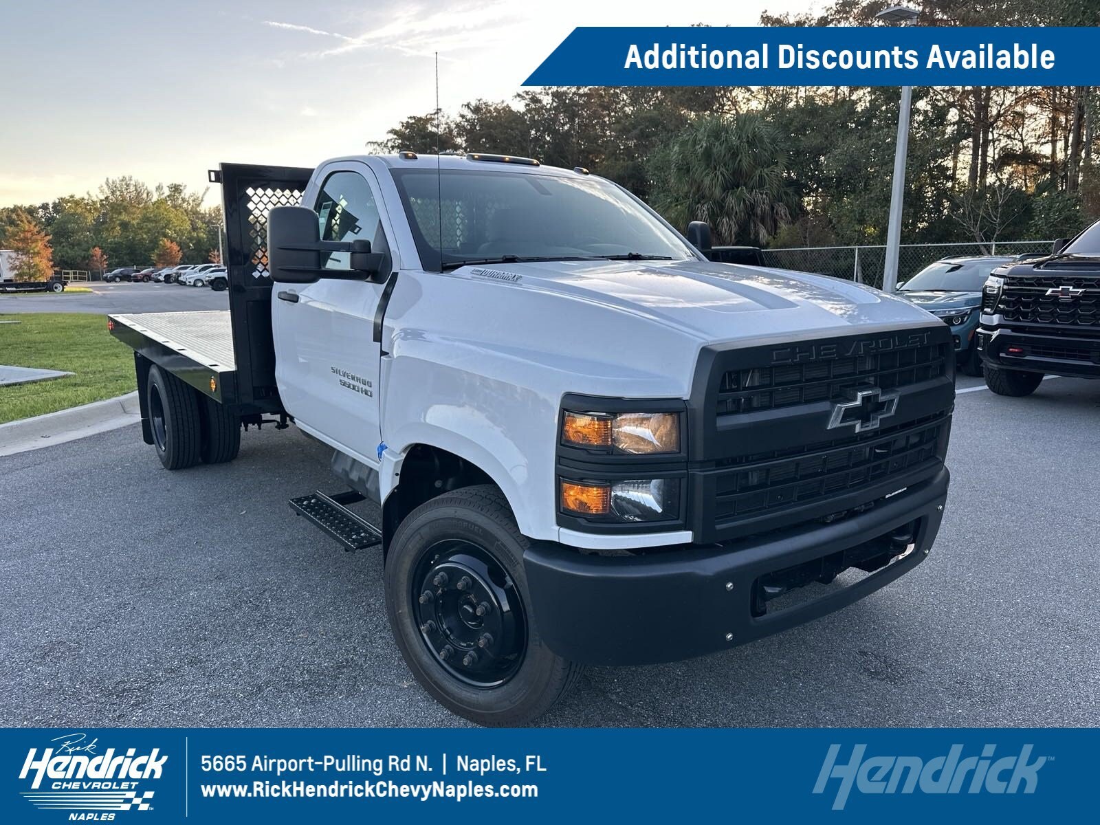 2024 Chevrolet Silverado 4500 Medium Duty Chassis Cab Work Truck's photo