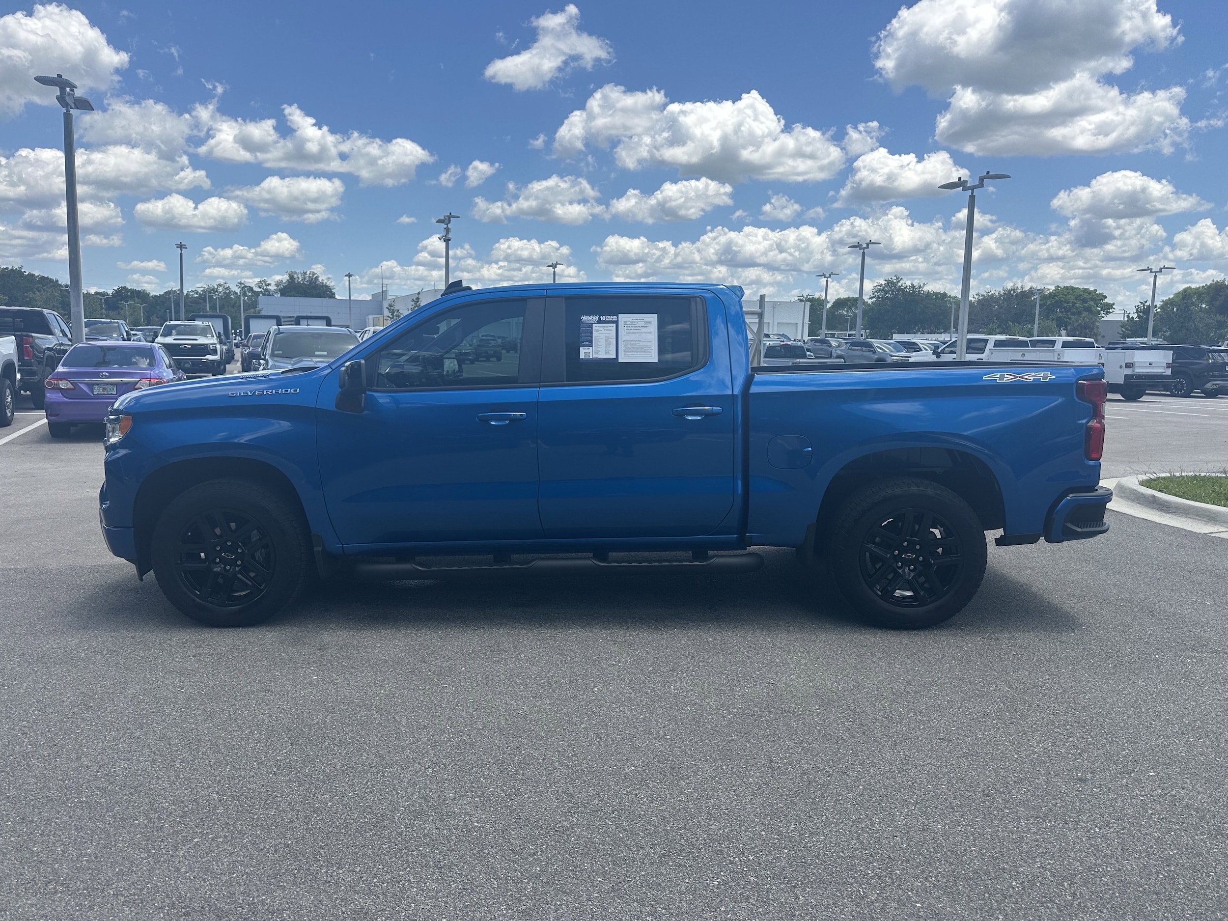 2023 Chevrolet Silverado 1500 RST photo 4