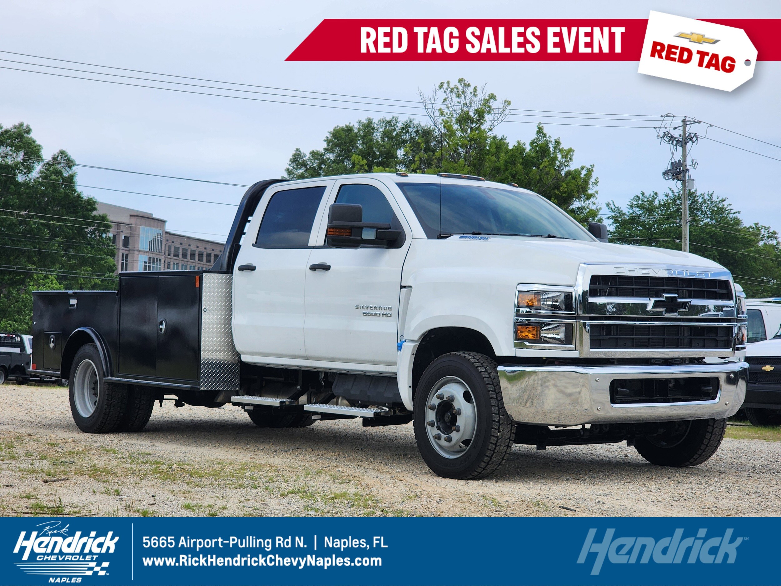 2024 Chevrolet Silverado 4500 Medium Duty Chassis Cab Work Truck's photo