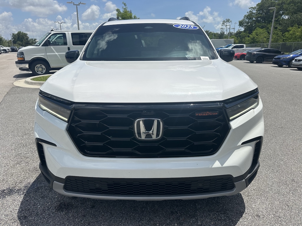 Used 2025 Honda Pilot TrailSport SUV