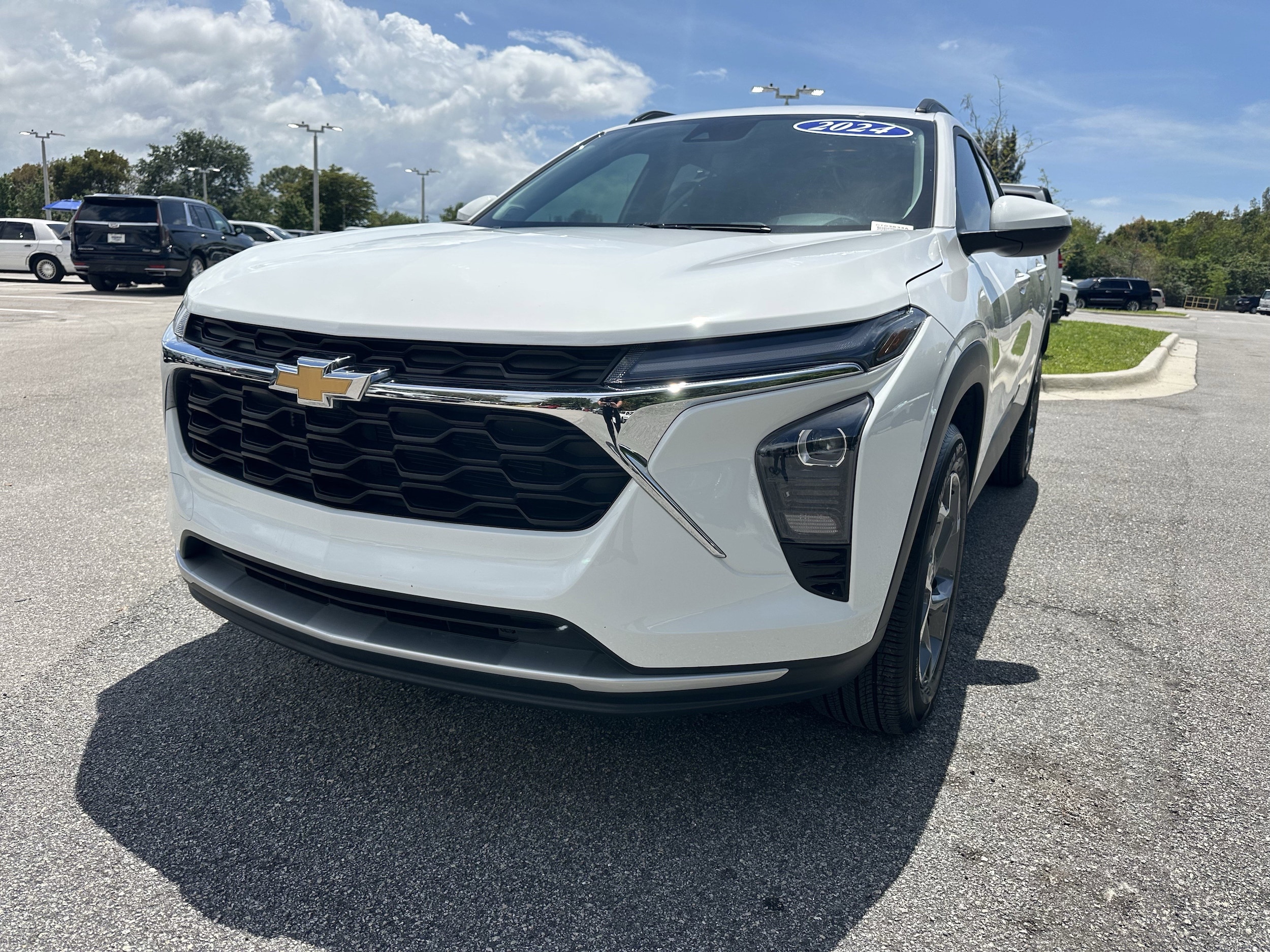 2024 Chevrolet Trax LT photo 5