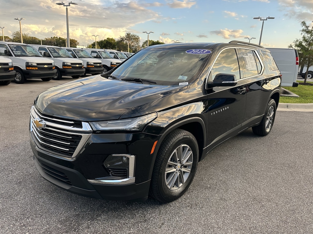 Certified 2023 Chevrolet Traverse LT Cloth SUV