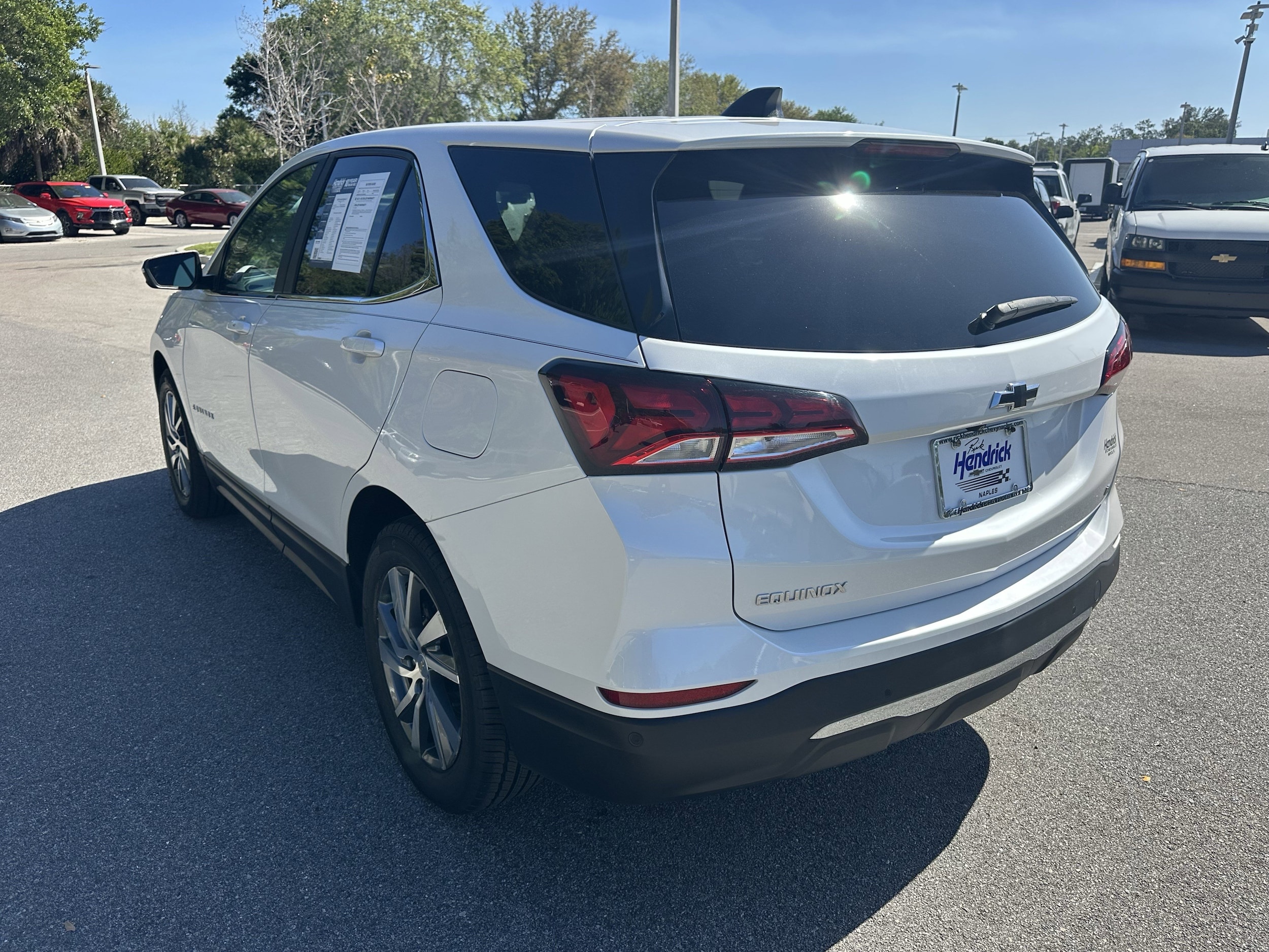2023 Chevrolet Equinox LT photo 3