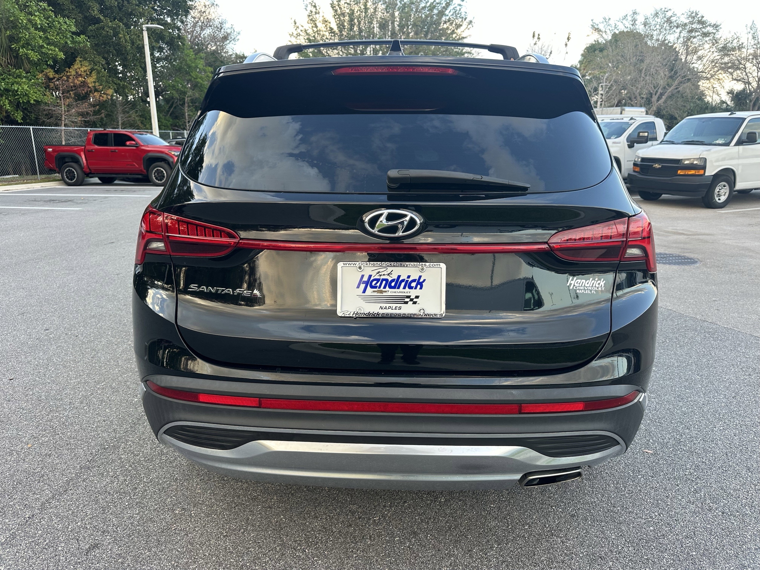 2022 Hyundai Santa Fe SEL photo 3