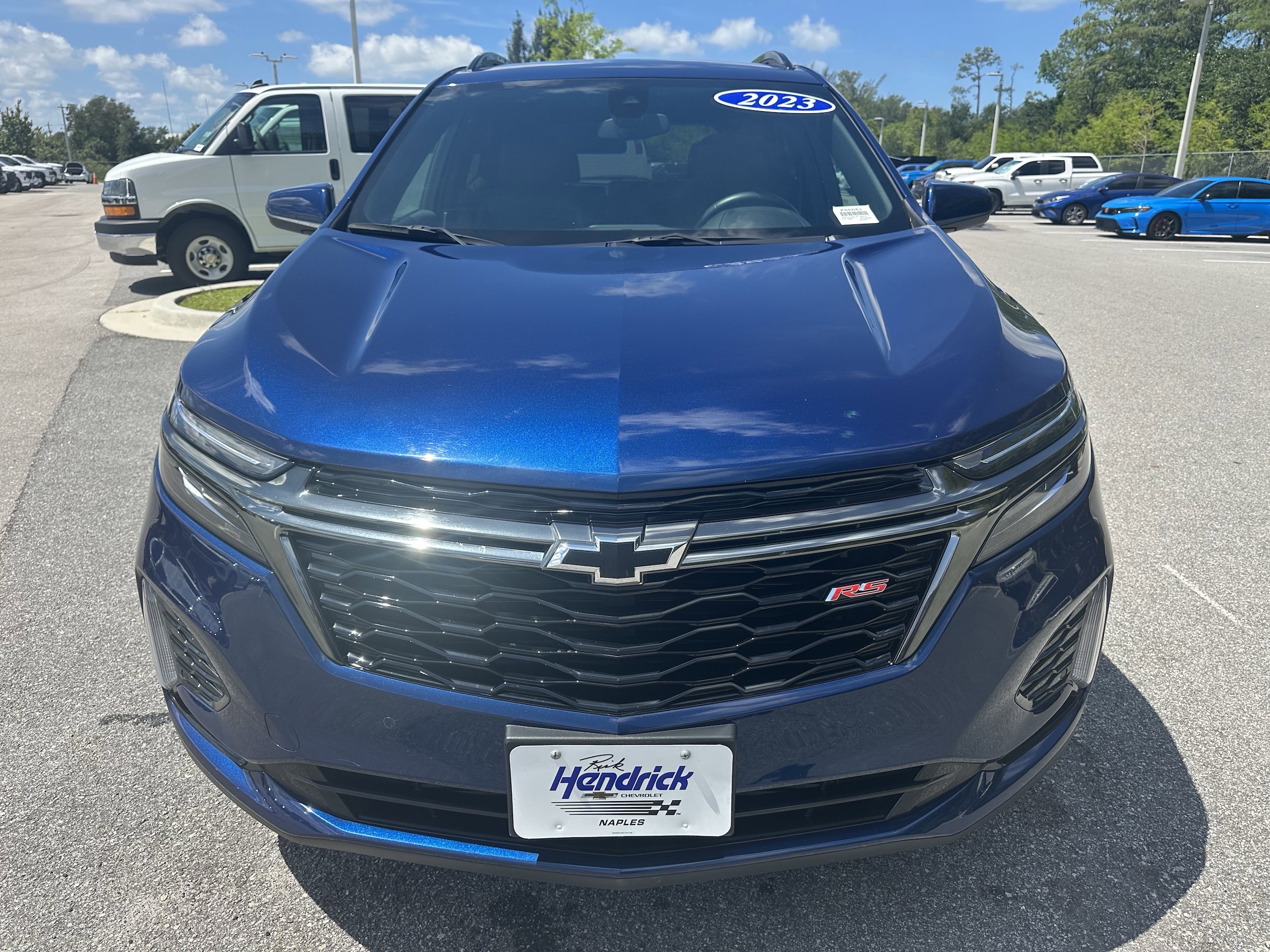 2023 Chevrolet Equinox RS photo 2
