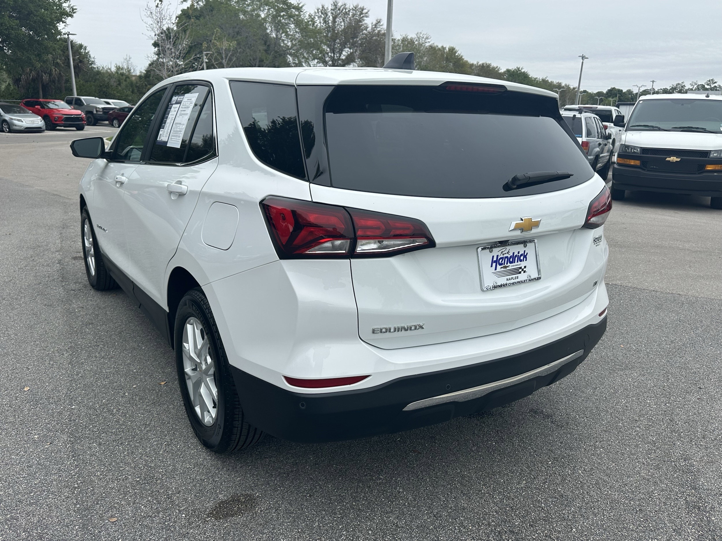 2024 Chevrolet Equinox LT photo 3