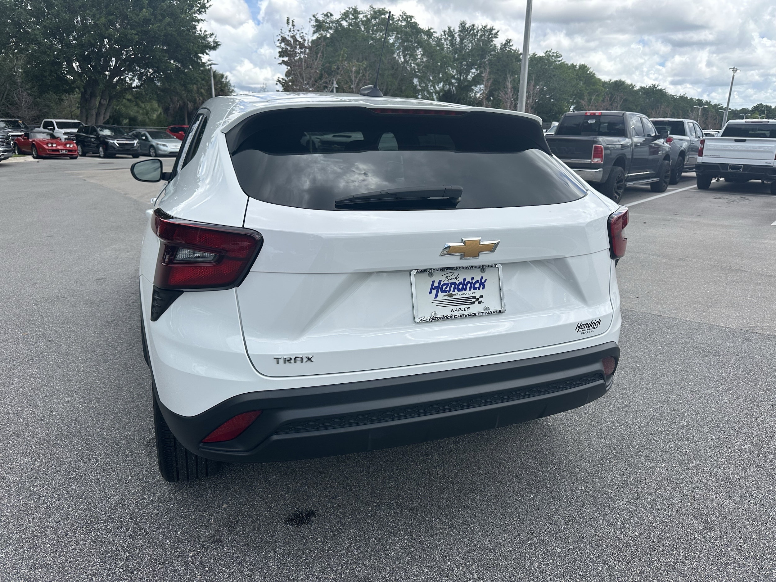 2025 Chevrolet Trax LS photo 5