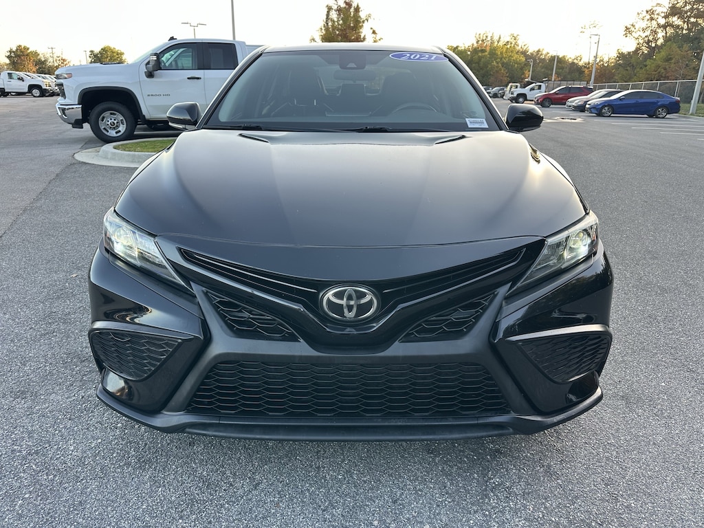 Used 2021 Toyota Camry SE Sedan
