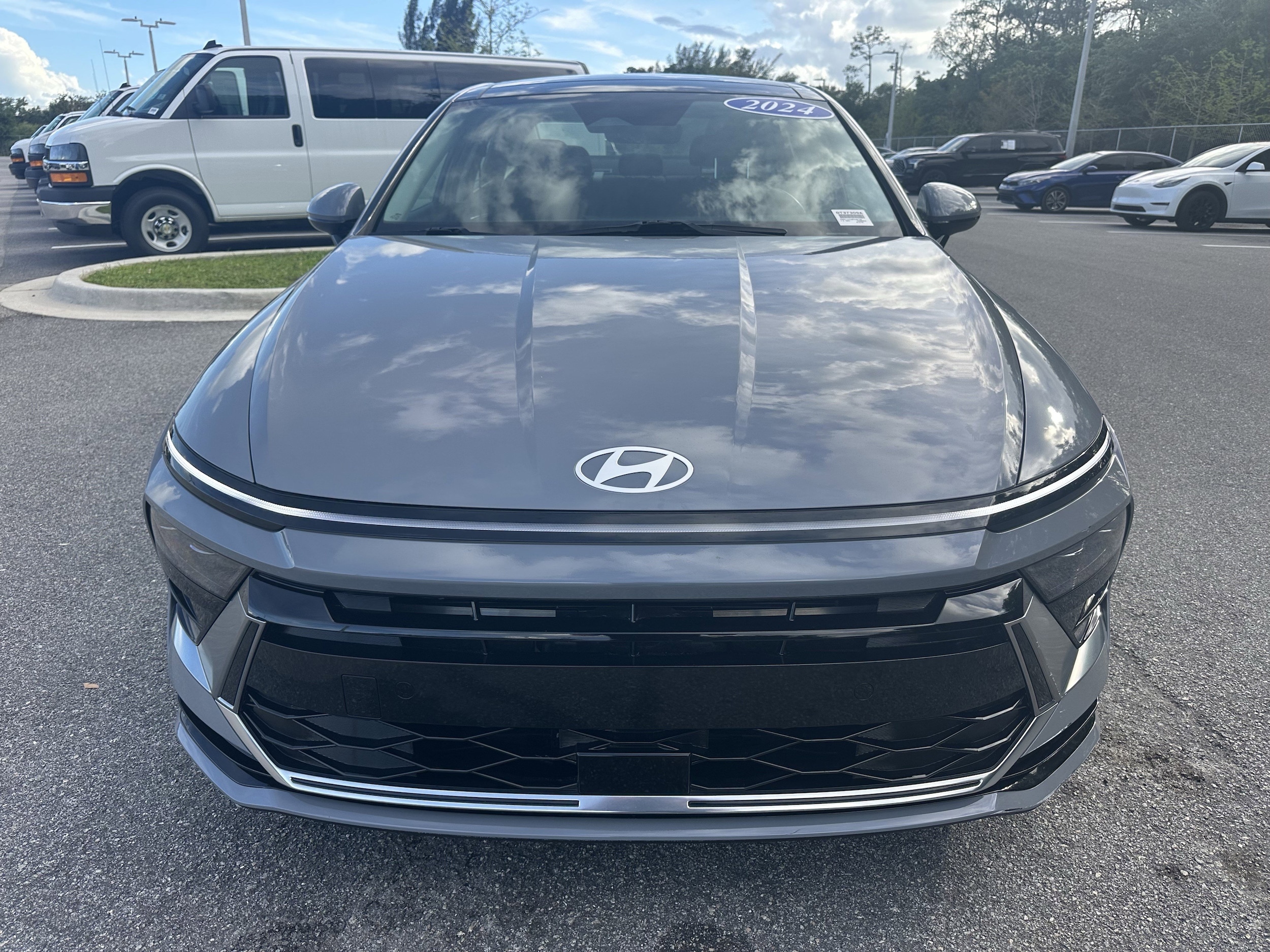 2024 Hyundai Sonata SEL photo 2