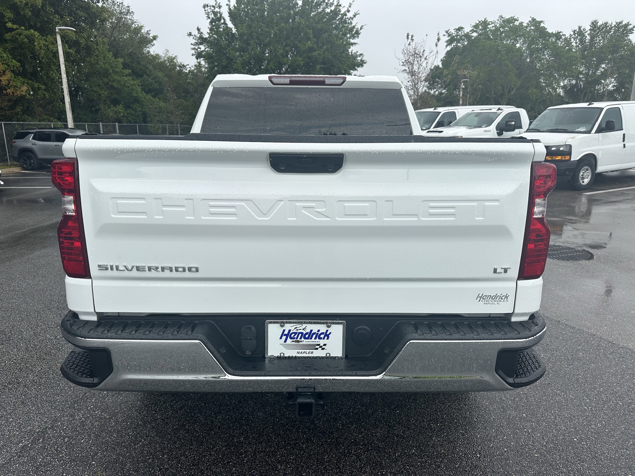 2022 Chevrolet Silverado 1500 LT photo 3