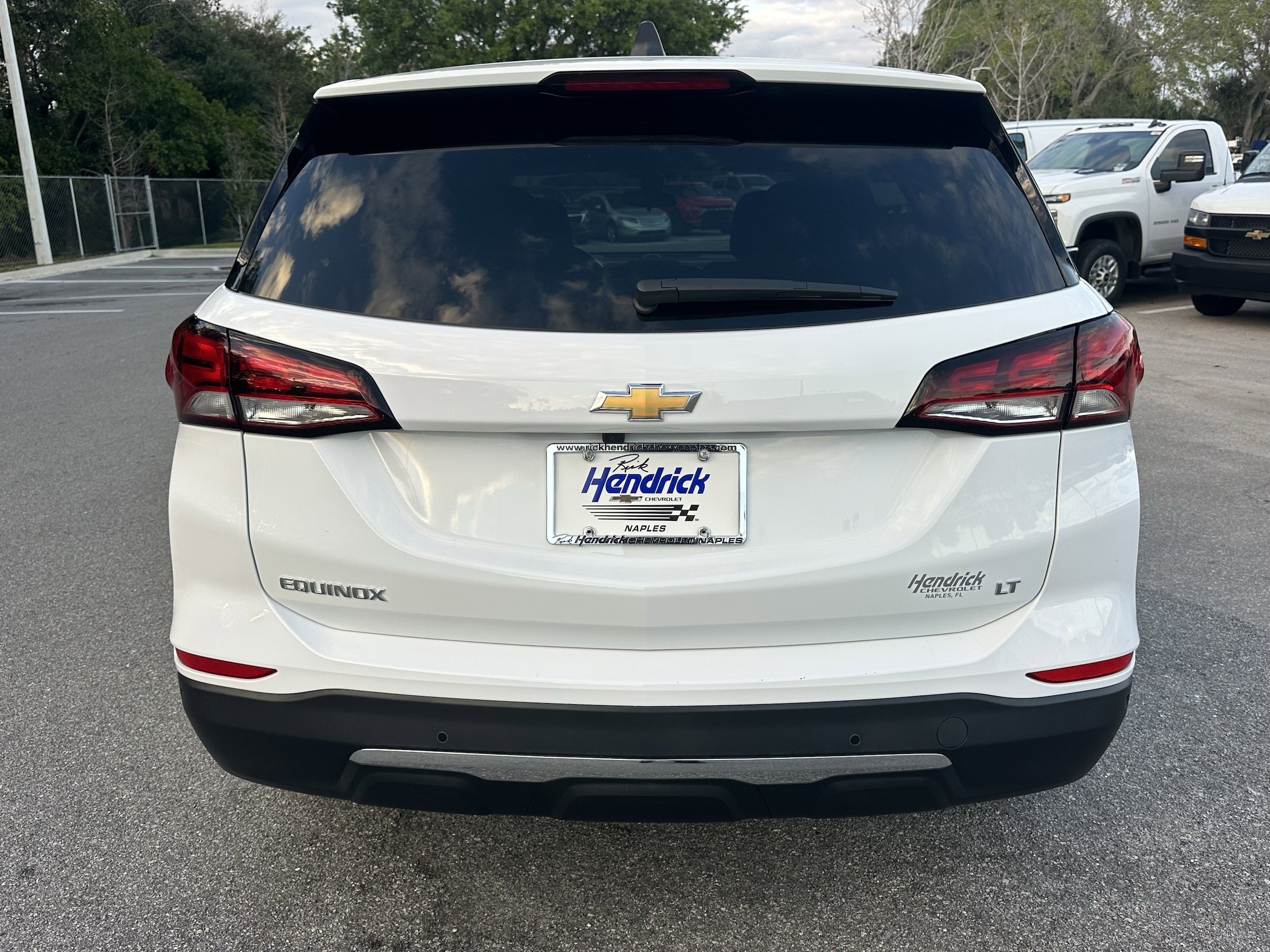 2023 Chevrolet Equinox LT photo 3