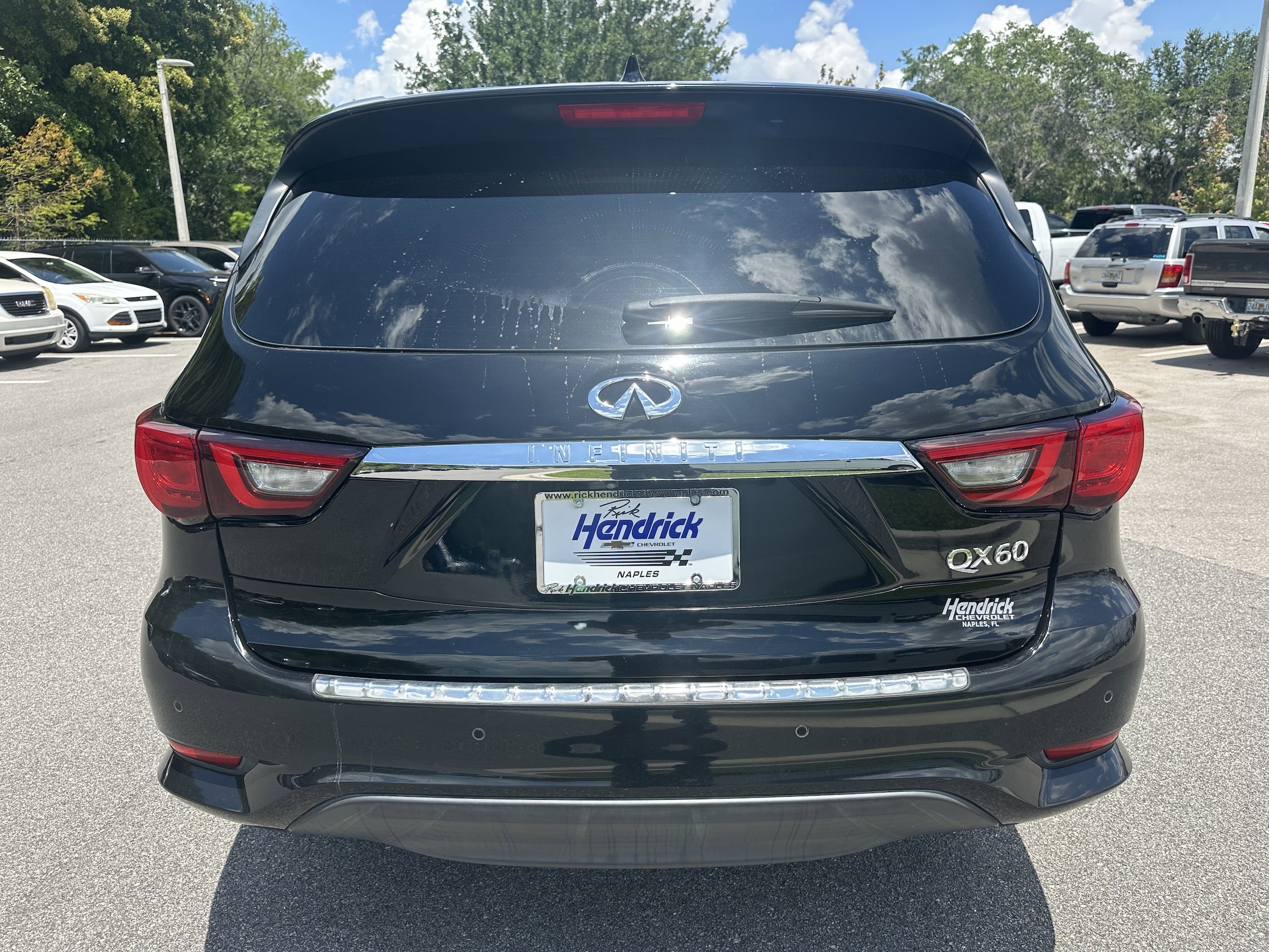 2020 INFINITI QX60 LUXE photo 3