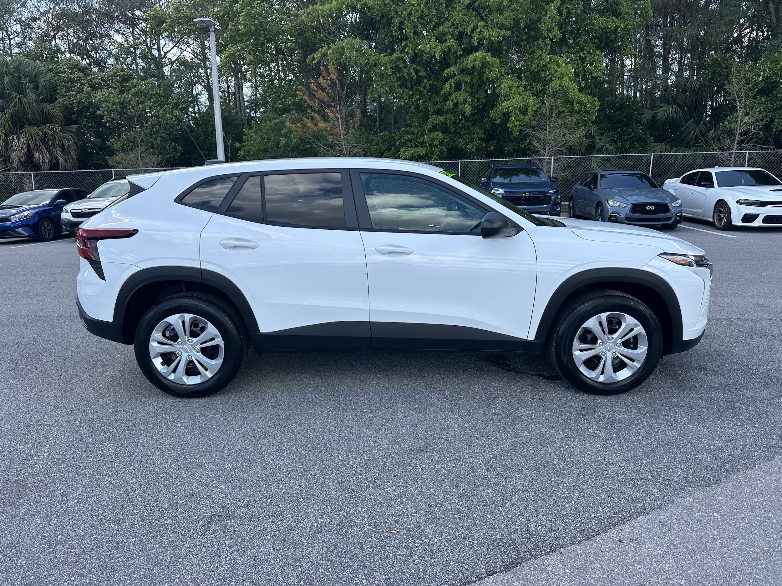 2025 Chevrolet Trax LS photo 3