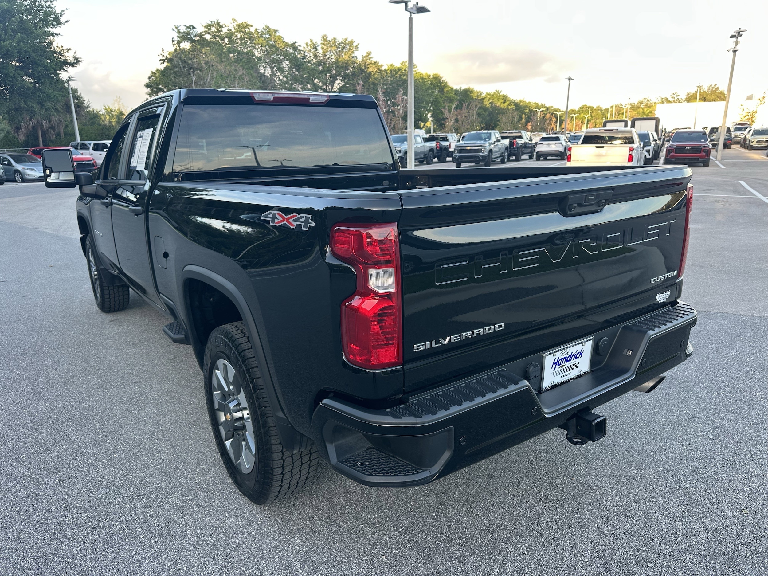 2025 Chevrolet Silverado 2500HD Custom photo 6