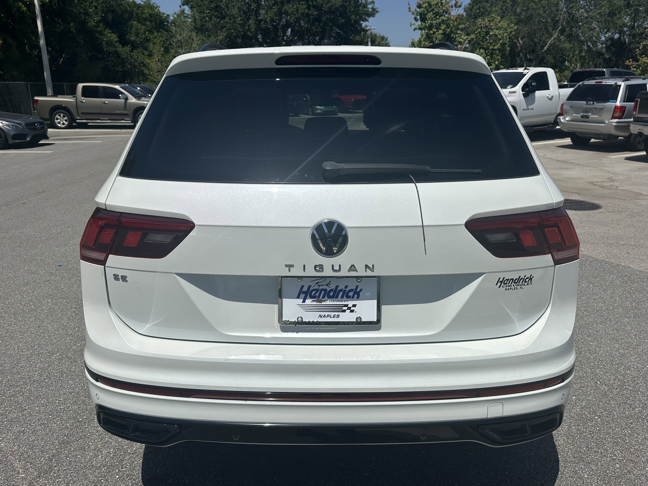 2022 Volkswagen Tiguan SE R-Line Black photo 3