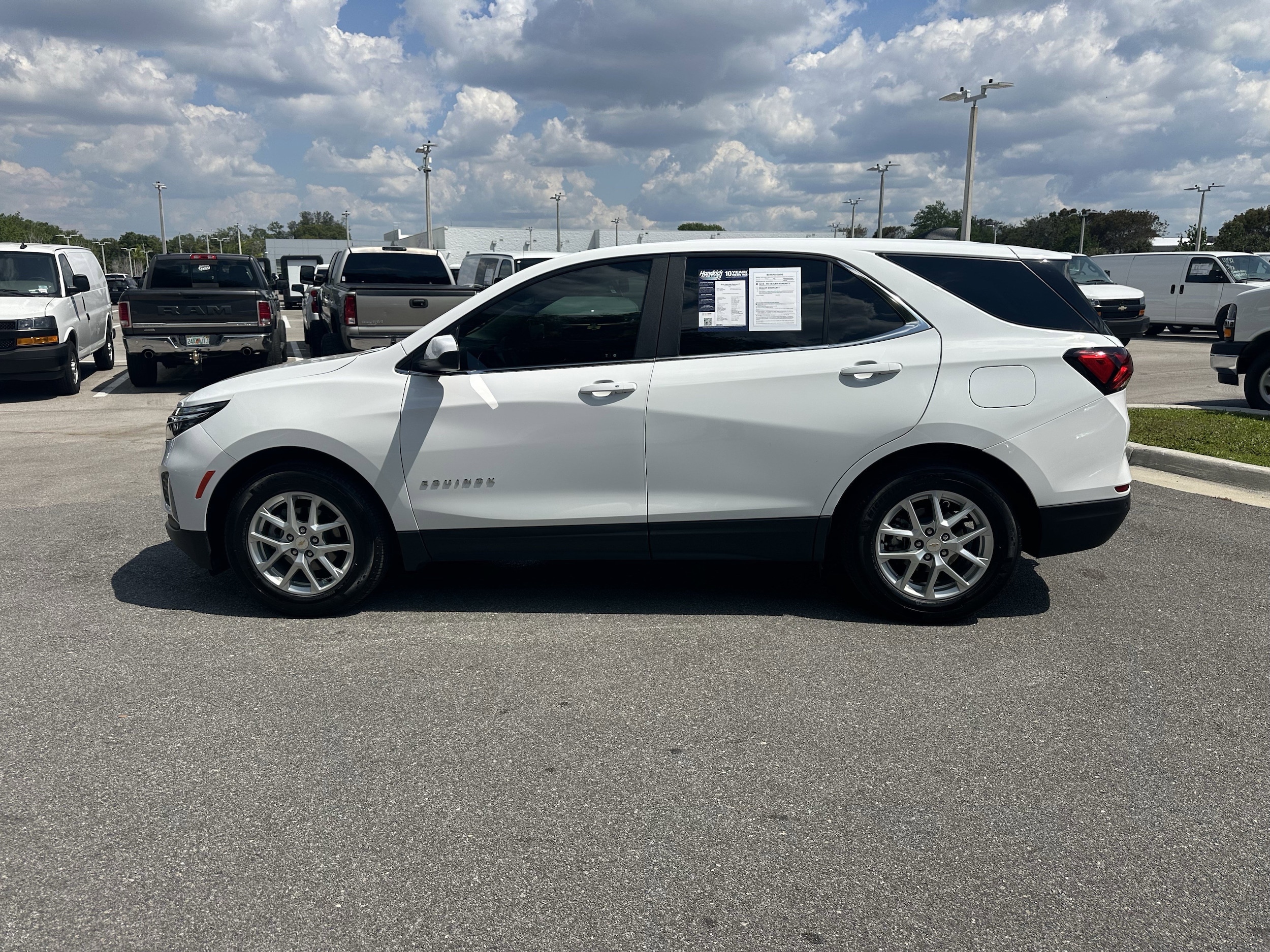 2023 Chevrolet Equinox LT photo 5