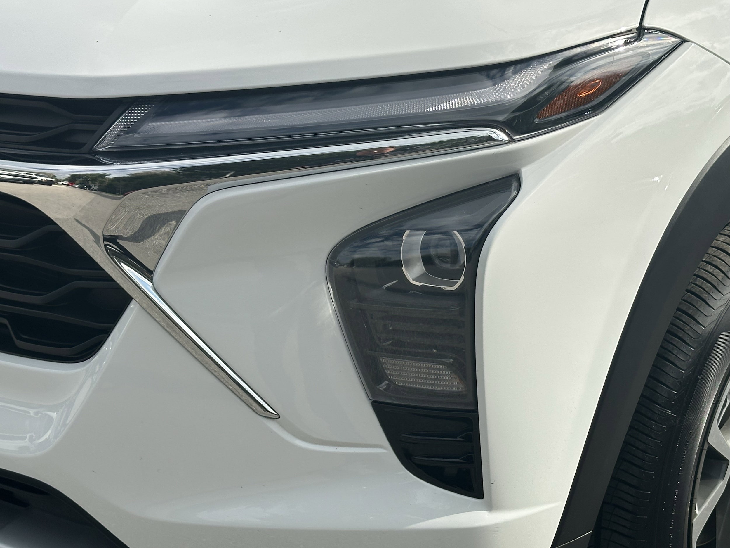 2025 Chevrolet Trax LT photo 5