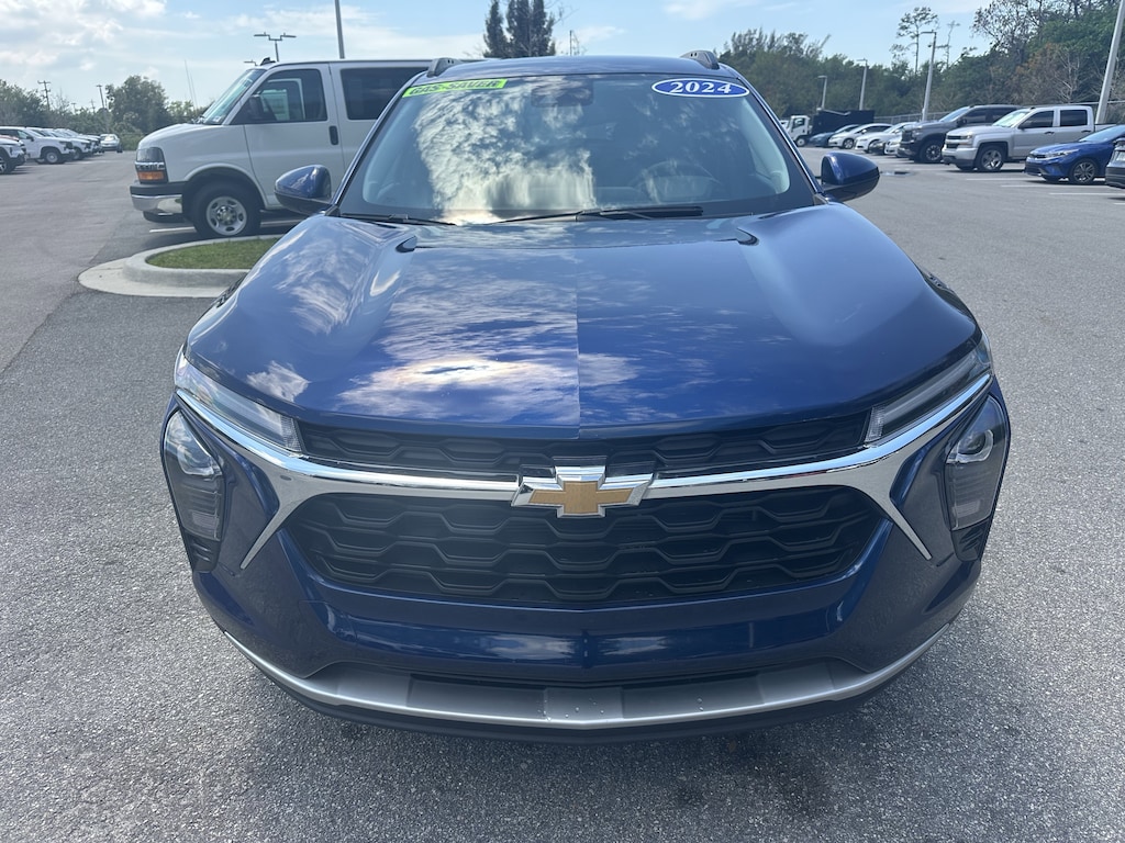 Used 2024 Chevrolet Trax LT SUV