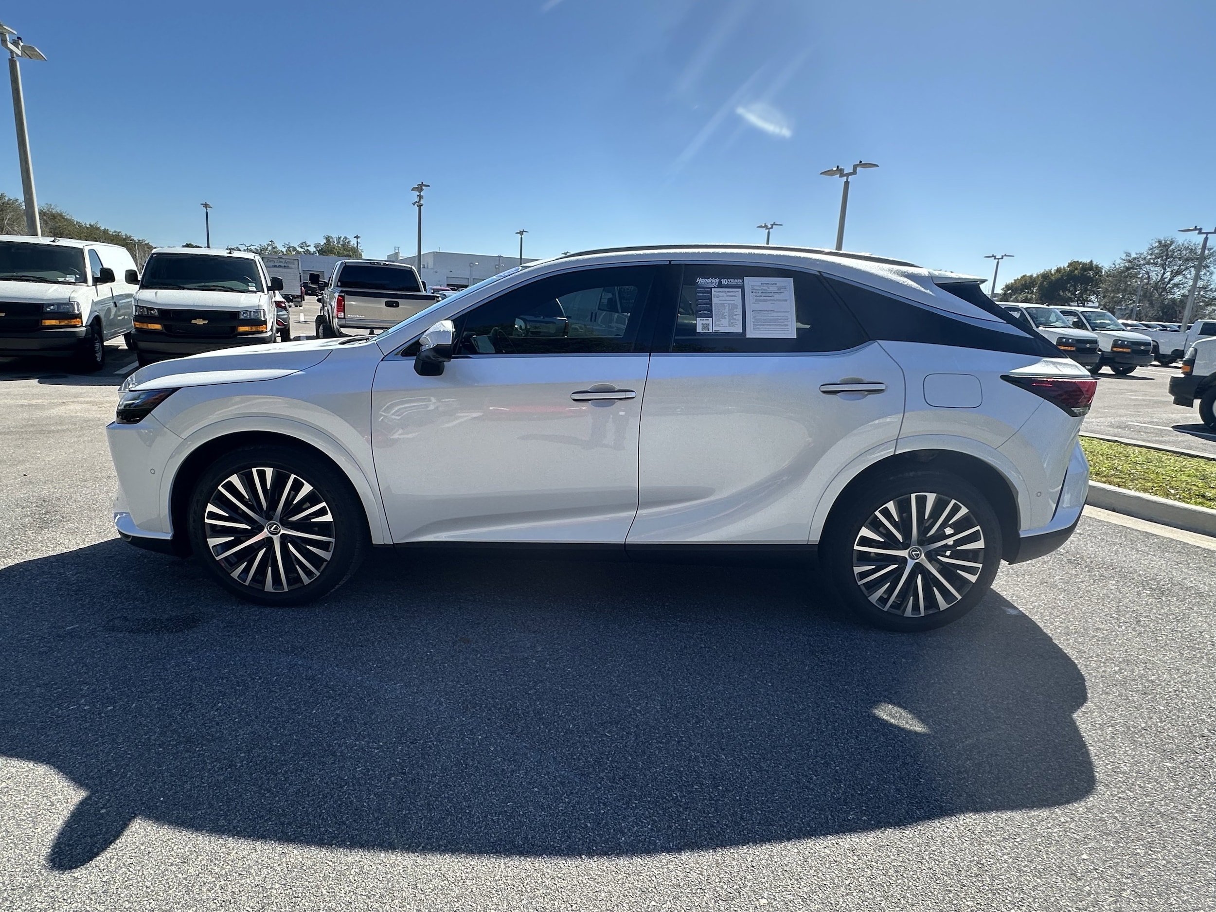 2024 LEXUS RX RX 350 Premium Plus photo 5