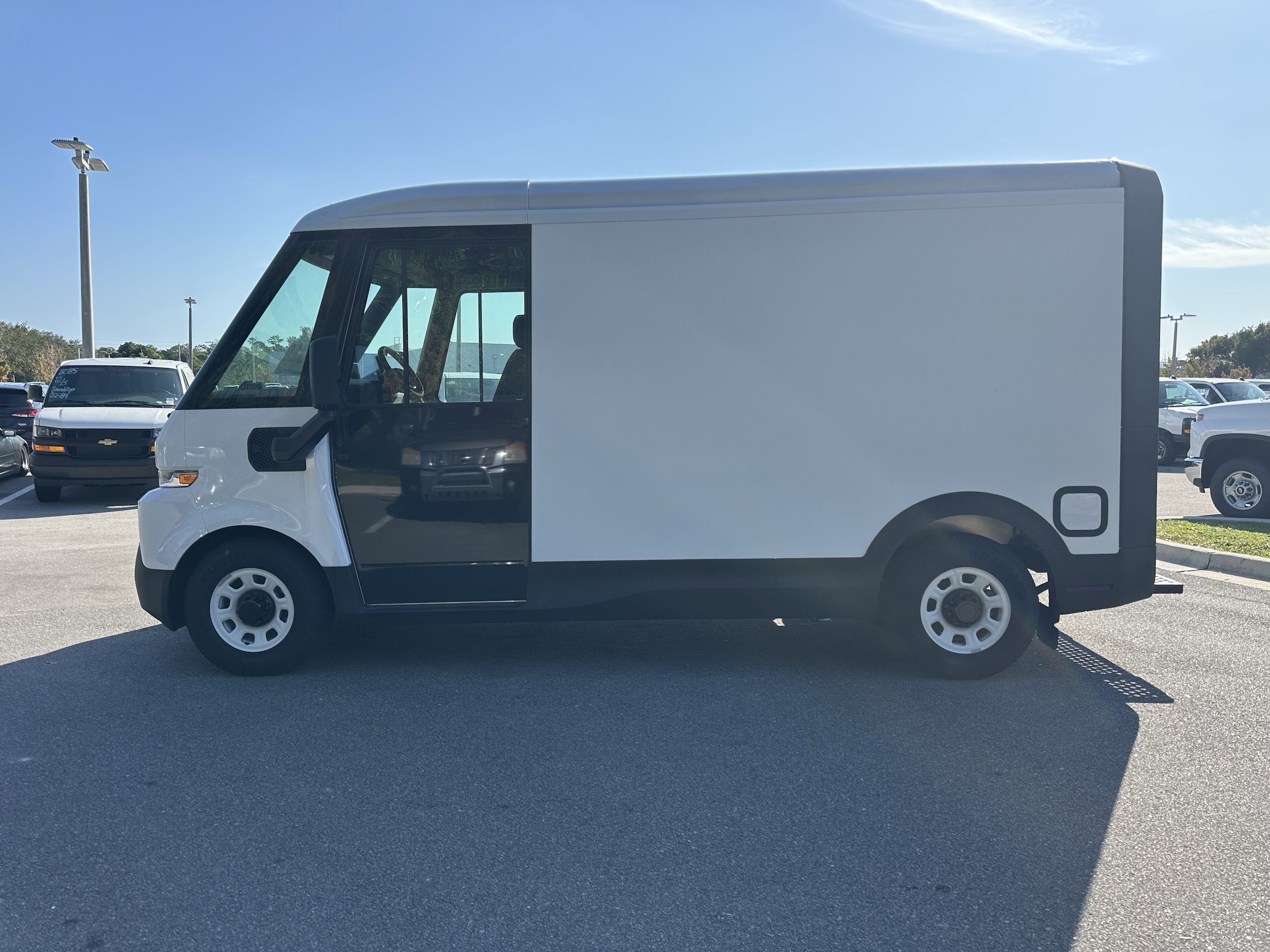 2024 Brightdrop Zevo 400 EJY photo 4