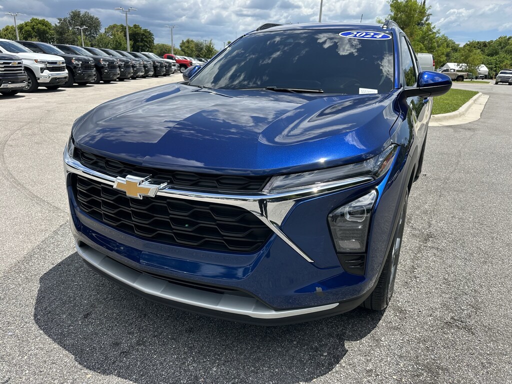 Used 2024 Chevrolet Trax LT SUV