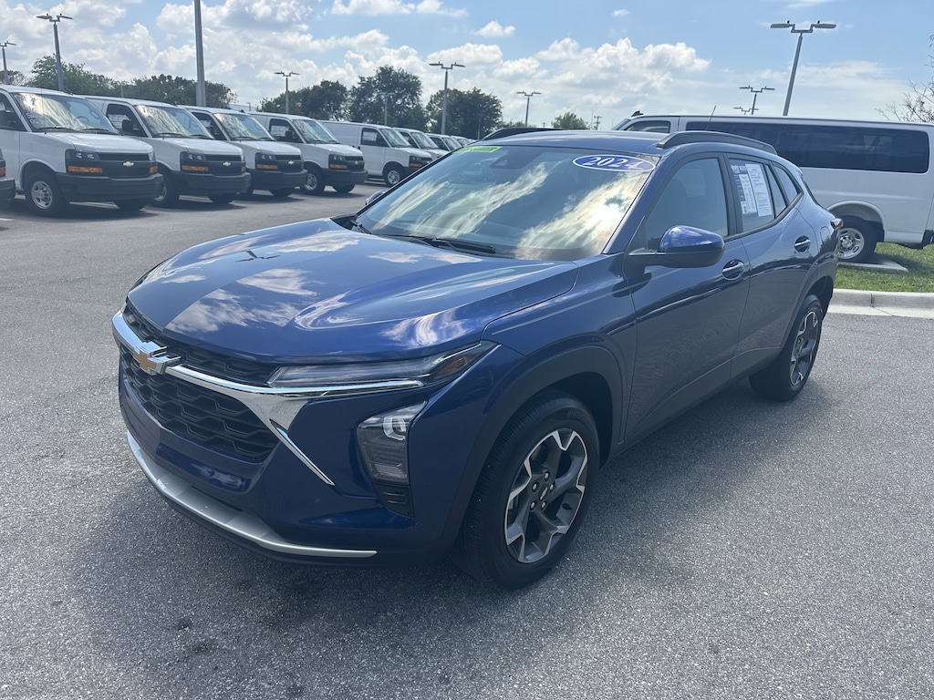Used 2024 Chevrolet Trax LT SUV