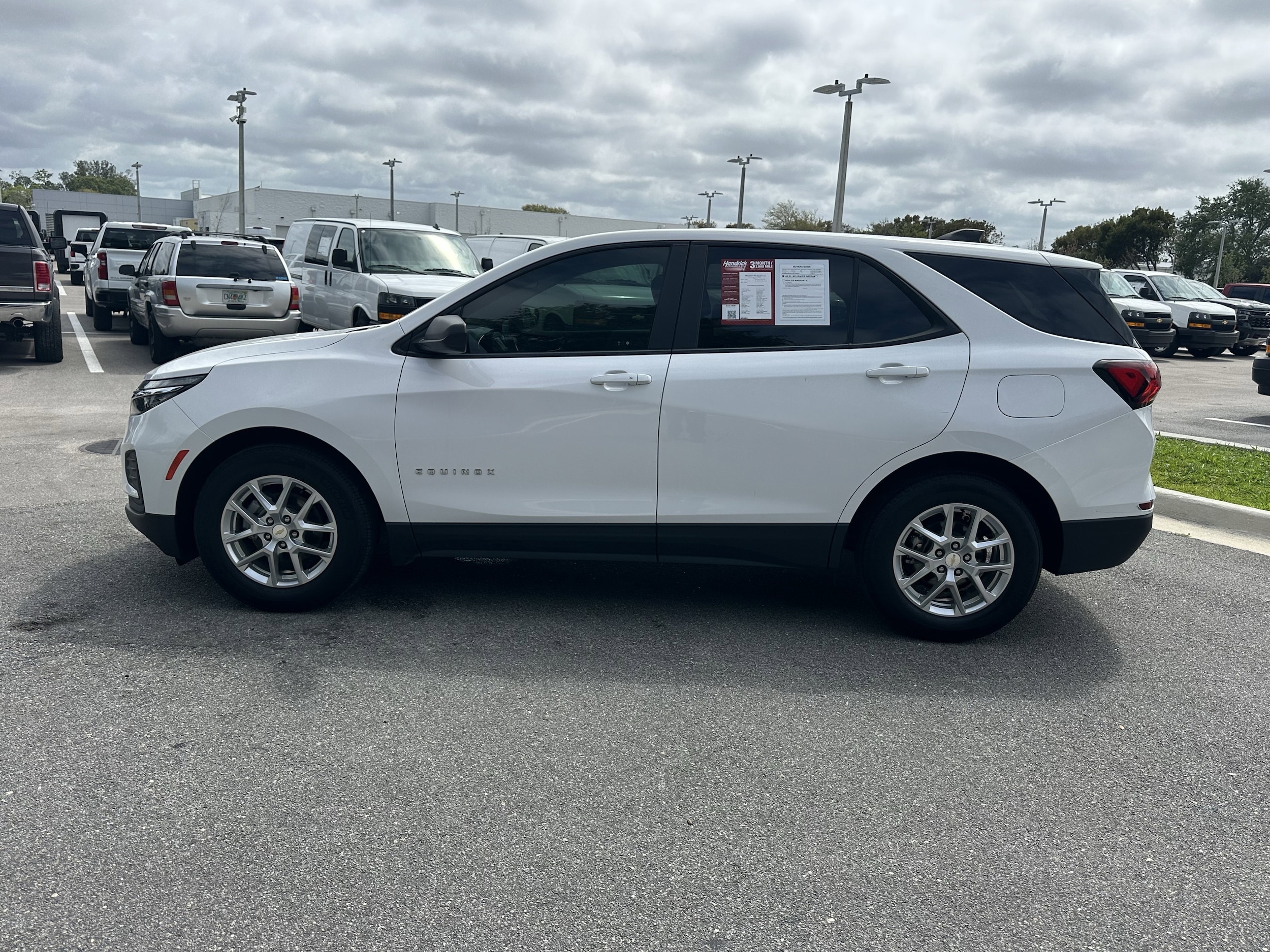 2023 Chevrolet Equinox LS photo 6