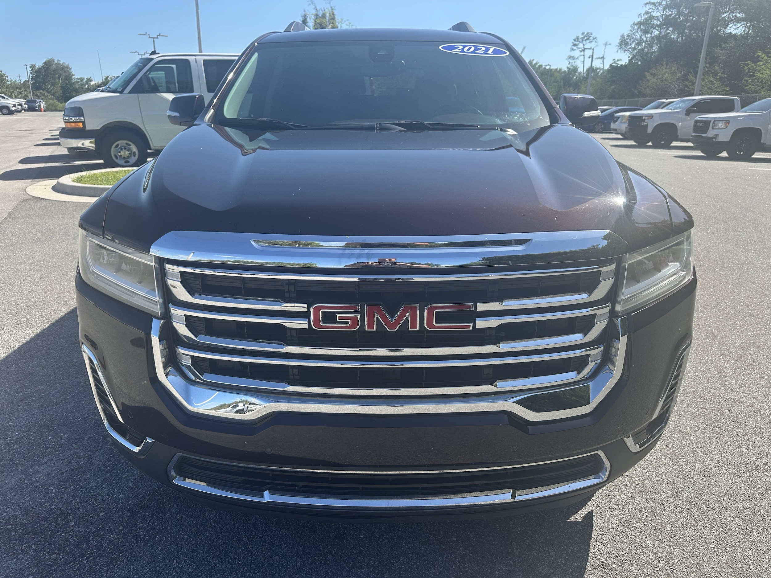 2021 GMC Acadia SLT photo 2