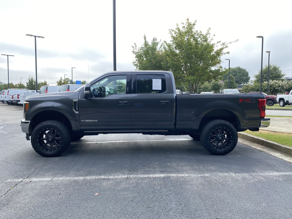 Used 2017 Ford Super Duty F-250 SRW Lariat Pickup
