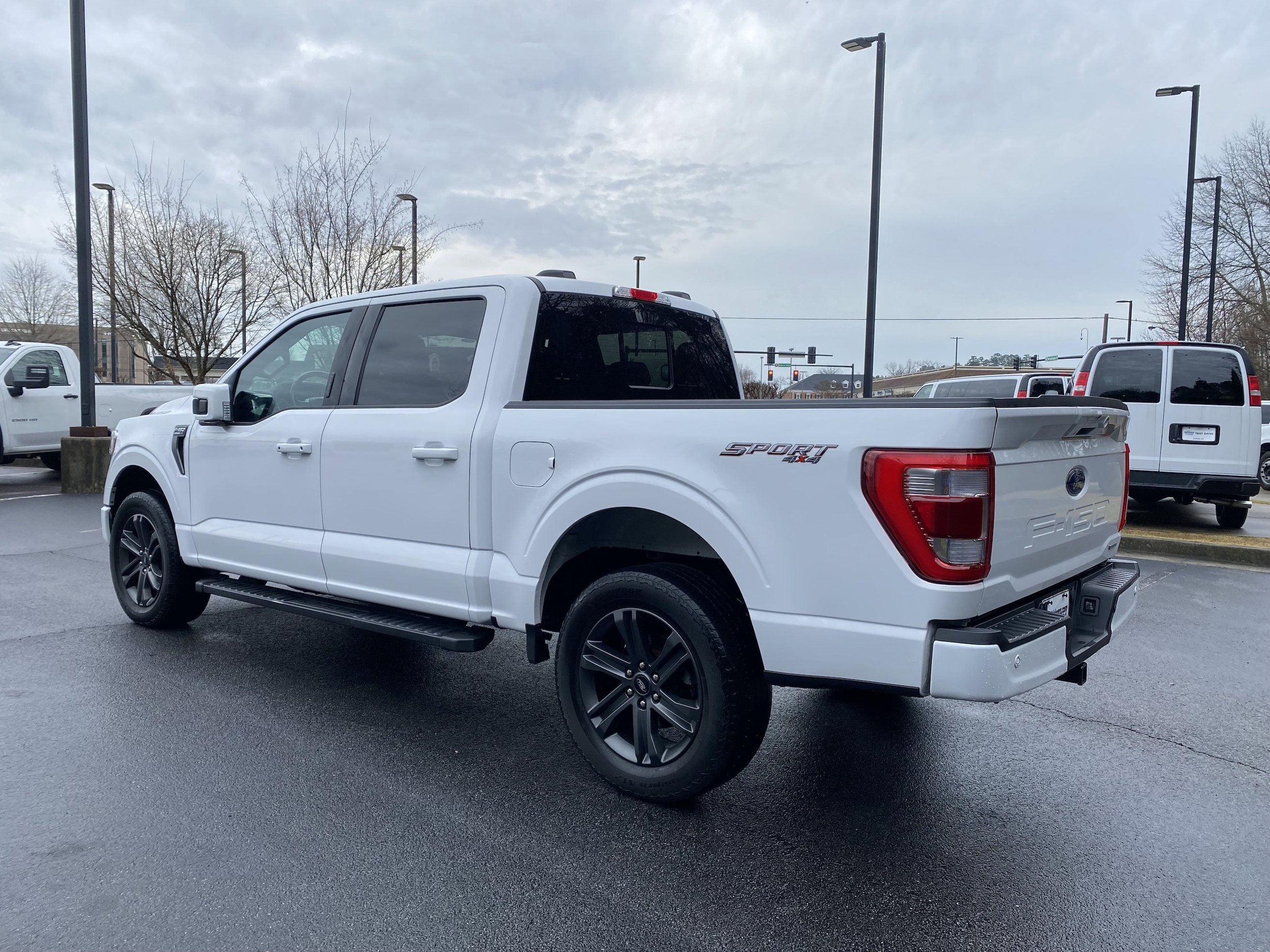 2023 Ford F-150 LARIAT photo 5