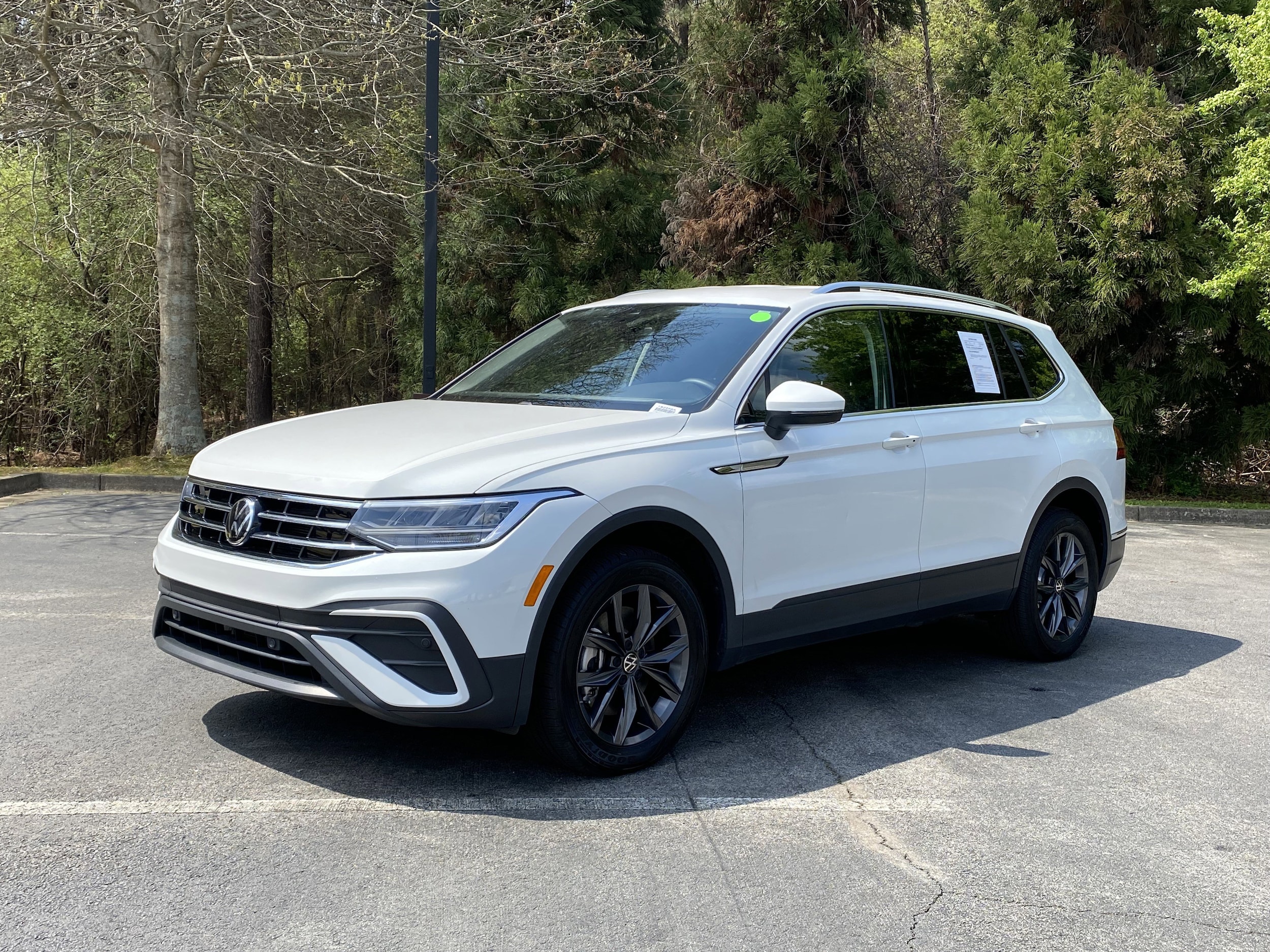 2023 Volkswagen Tiguan SE photo 4