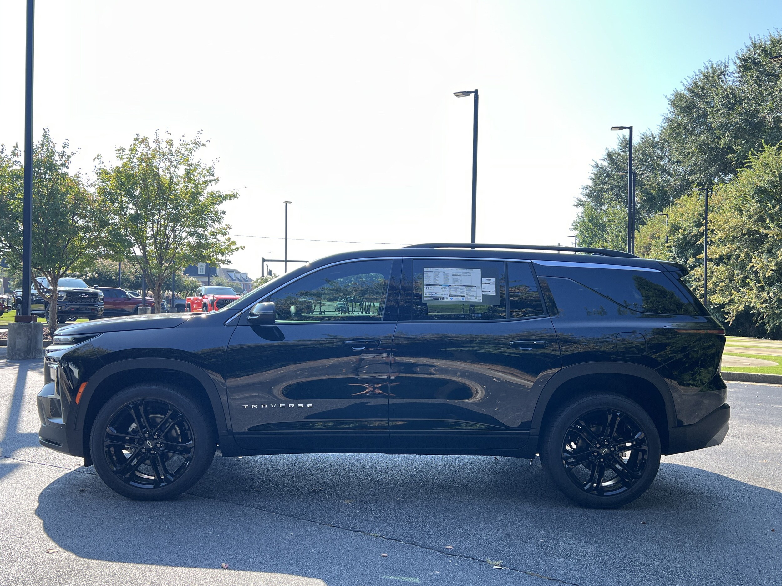 2026 Chevrolet Traverse FWD LT