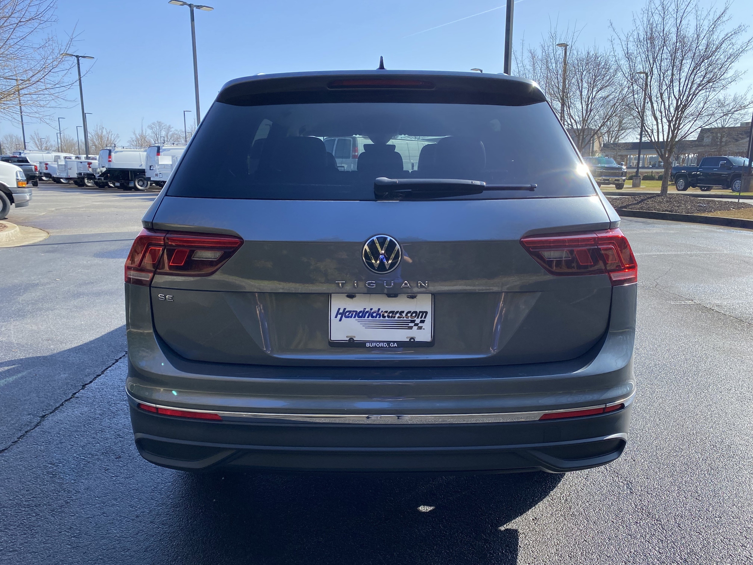 2022 Volkswagen Tiguan SE photo 3