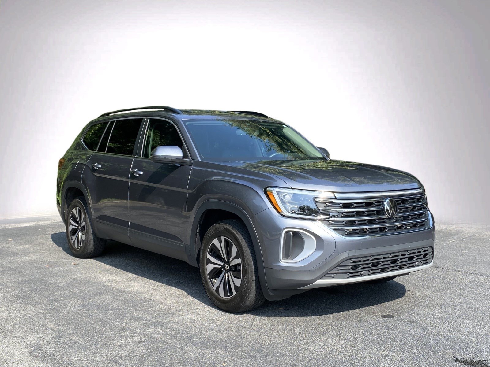 2025 Volkswagen Atlas 2.0T SE