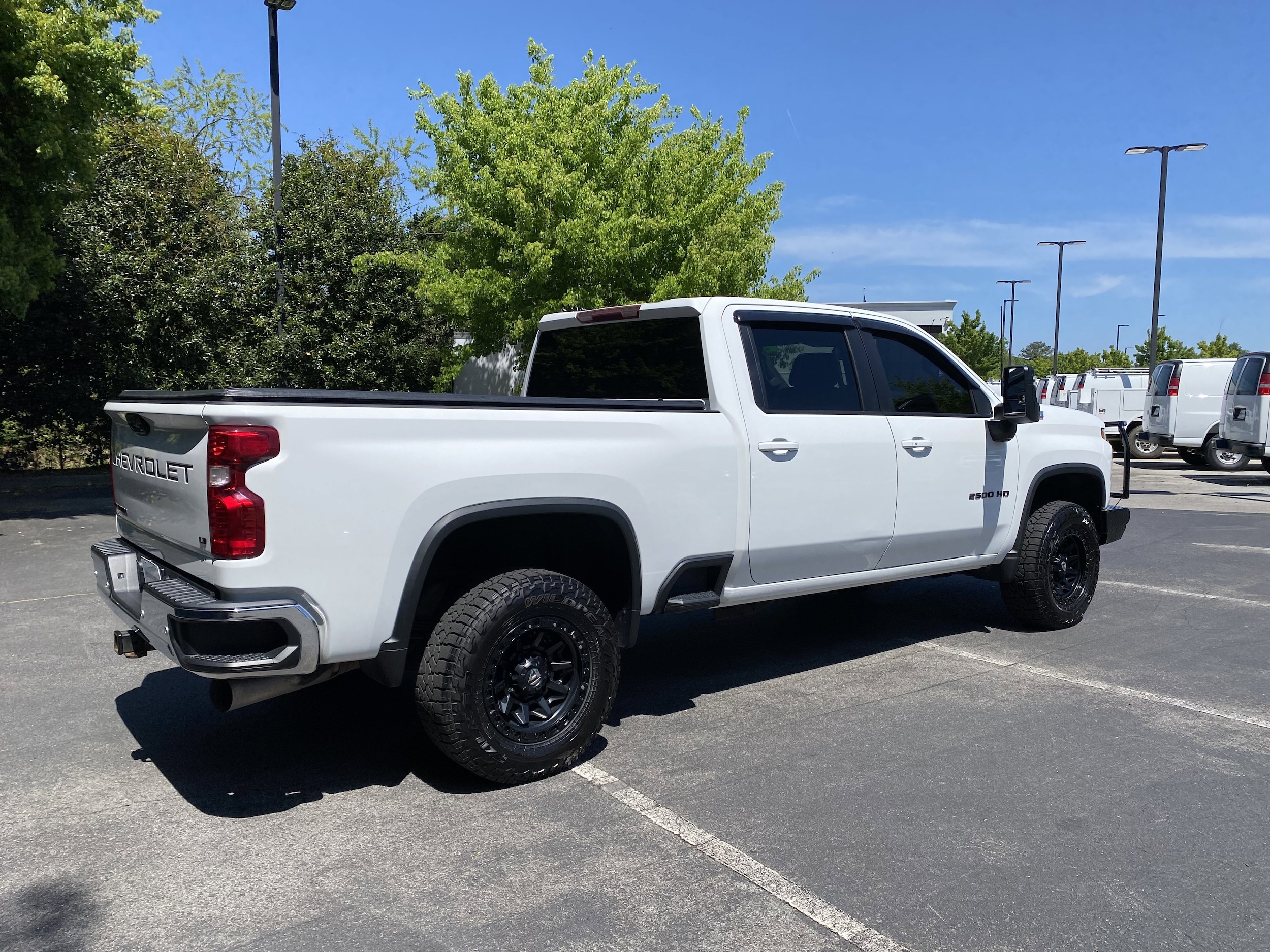 2021 Chevrolet Silverado 2500HD LT photo 3