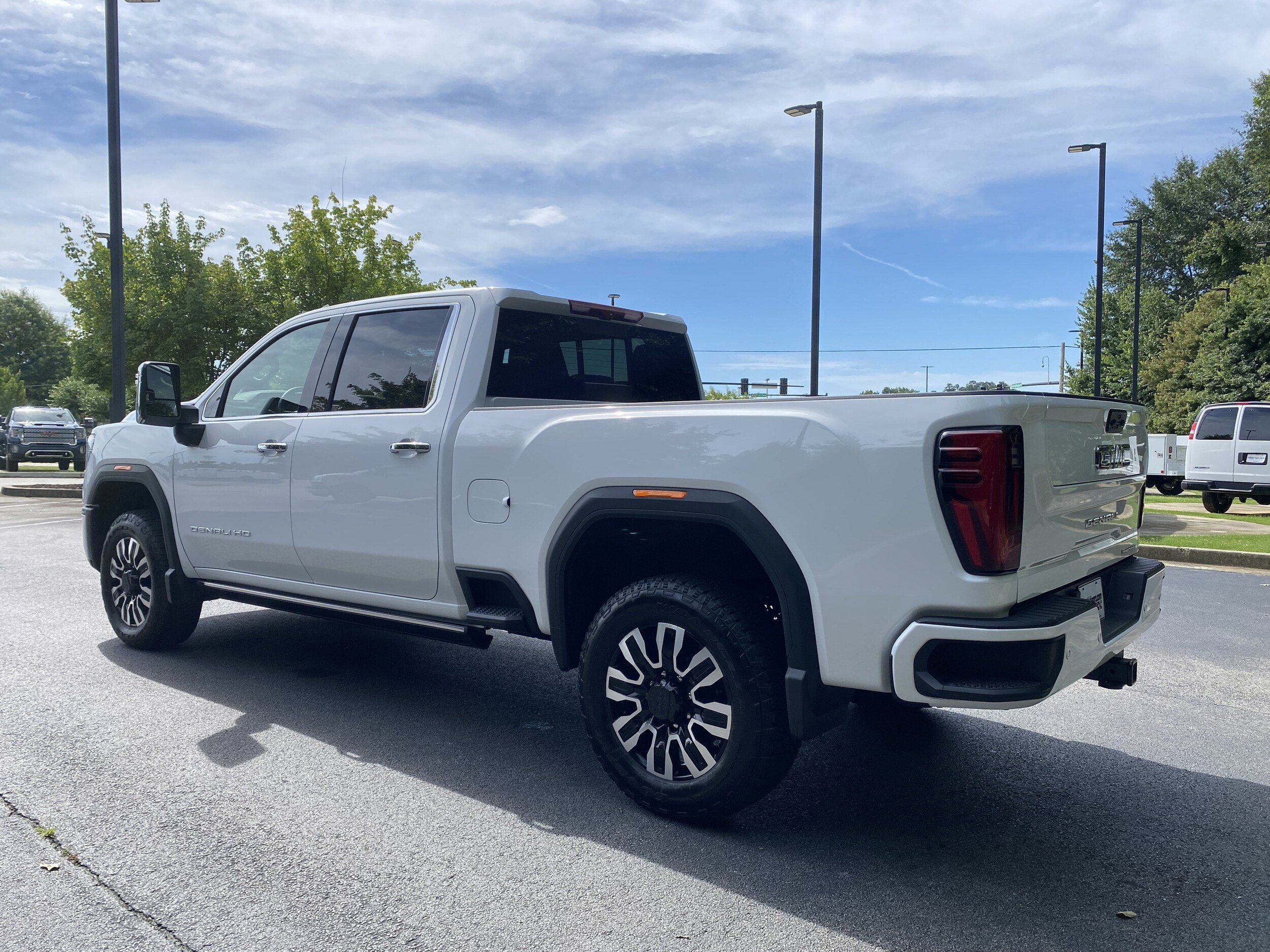 GMC Sierra 2500HD Denali Ultimate