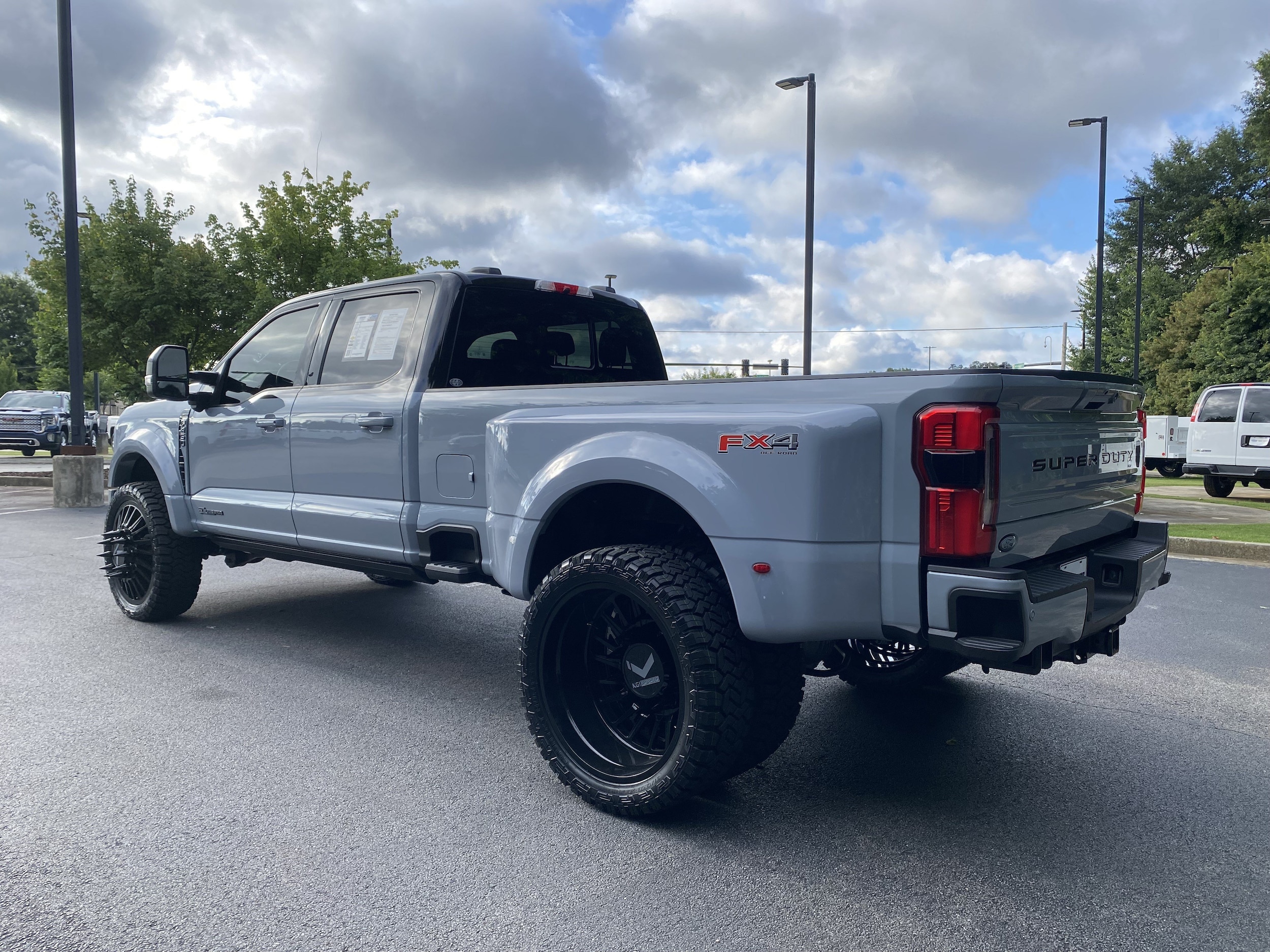 Ford Super Duty F-450 DRW Platinum