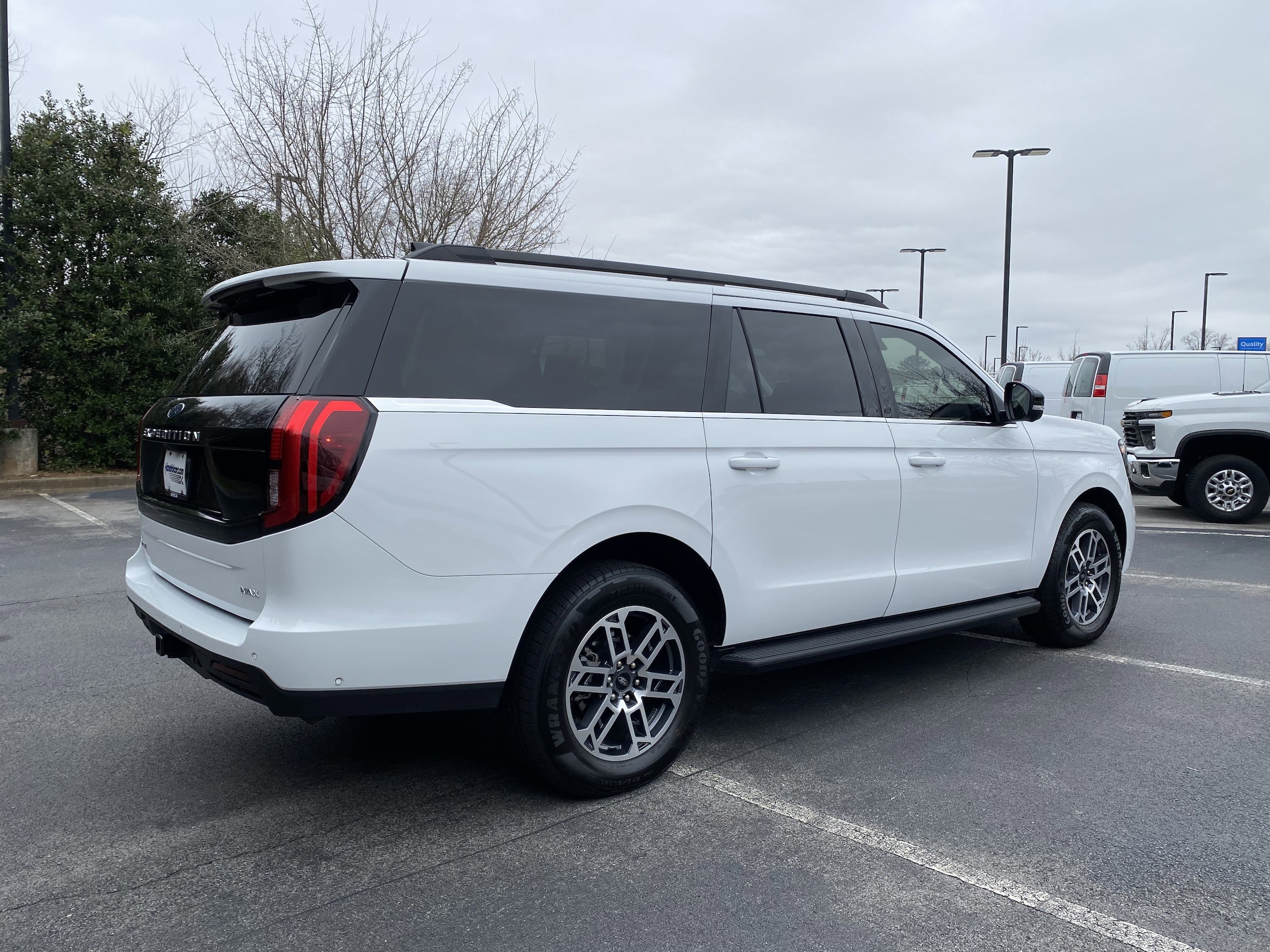 2025 Ford Expedition Max Active photo 3