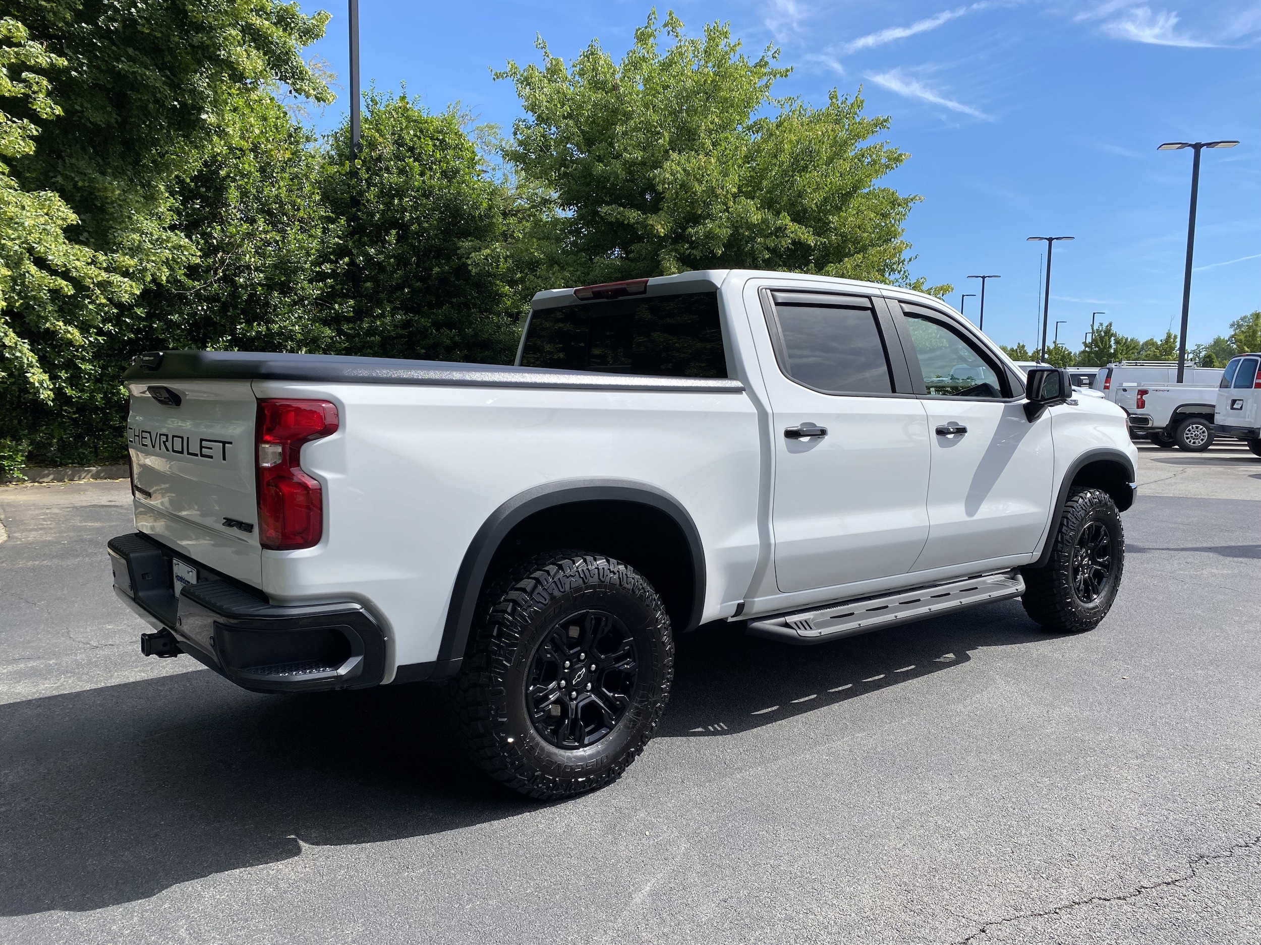2024 Chevrolet Silverado 1500 ZR2 photo 3
