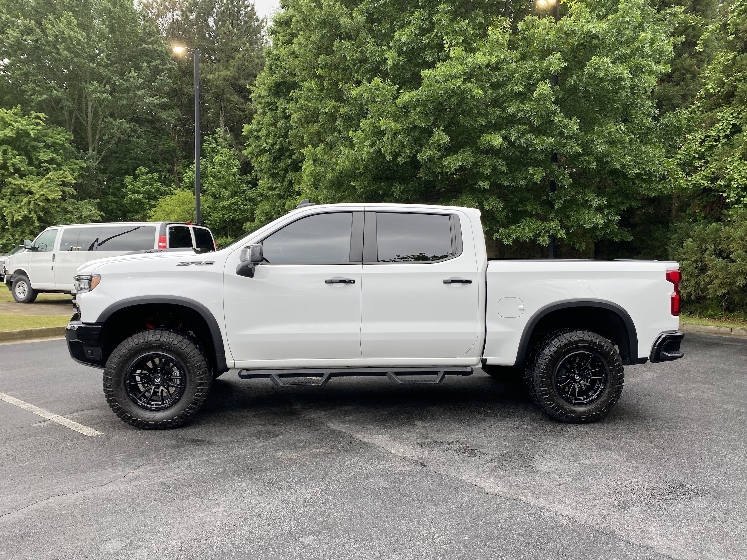 2025 Chevrolet Silverado 1500 ZR2 photo 5