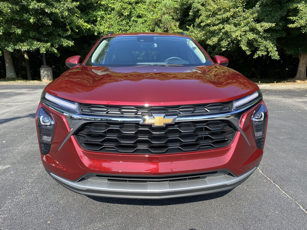 Used 2025 Chevrolet Trax LT SUV
