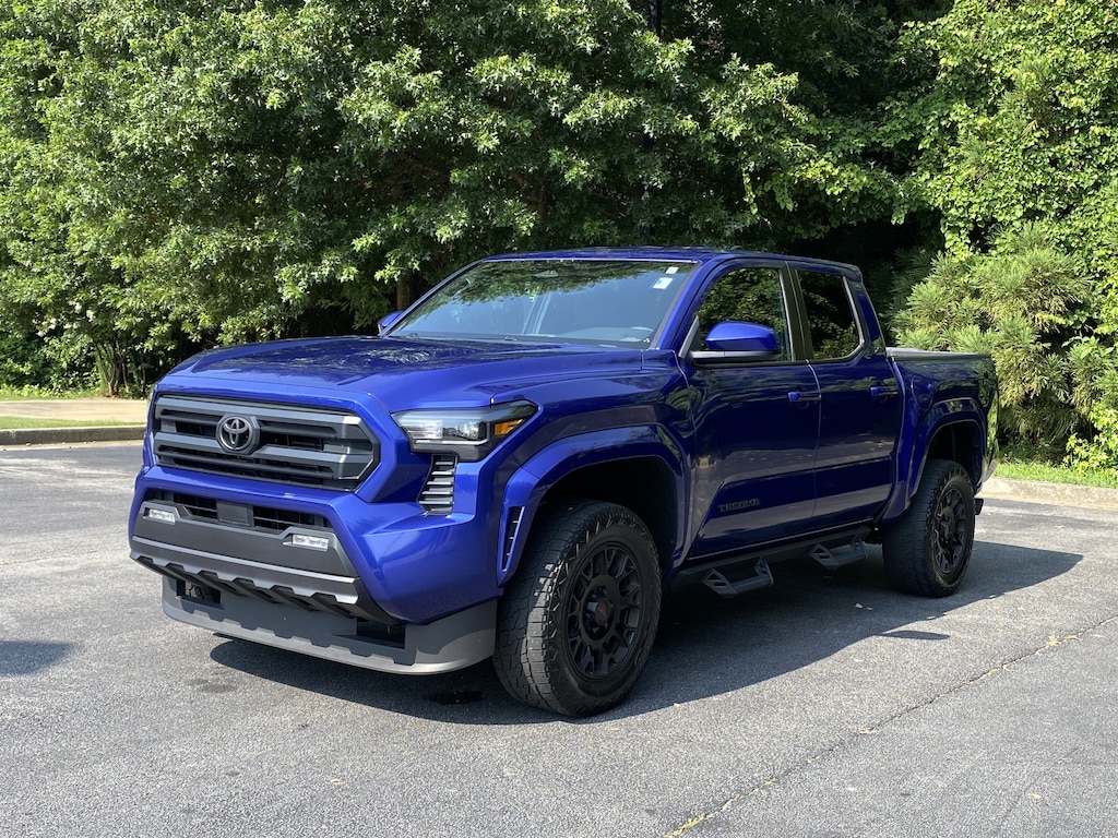 Used 2025 Toyota Tacoma 2WD SR5 Pickup